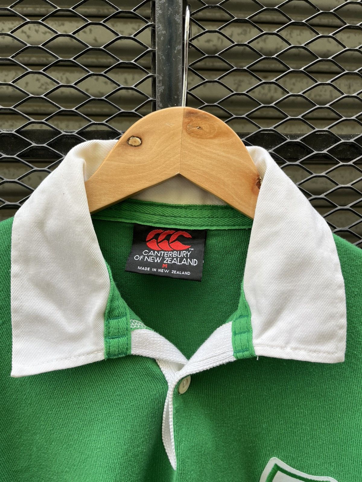 Canterbury of New Zealand 2000 2001 Vintage Ireland Rugby Jersey Shirt Long Sleeve Size US M / EU 48-50 / 2 - 4 Thumbnail