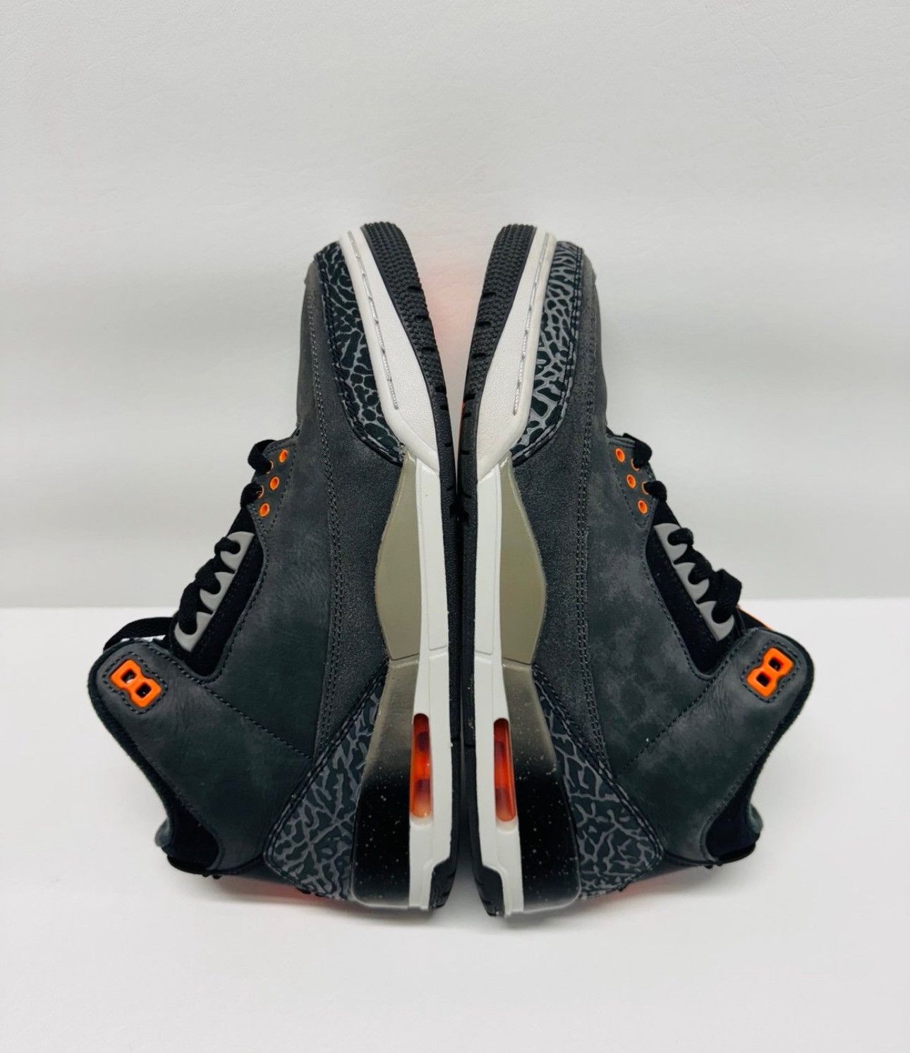 Jordan Brand Air Jordan 3 Retro Fear pack Size US 9.5 / EU 42-43 - 2 Thumbnail