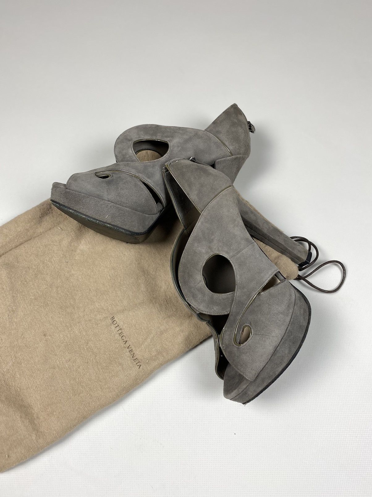 Bottega Veneta Bottega Veneta ladies suede heels shoes size 37 / US 7 Size US 7 / IT 37 - 25 Thumbnail