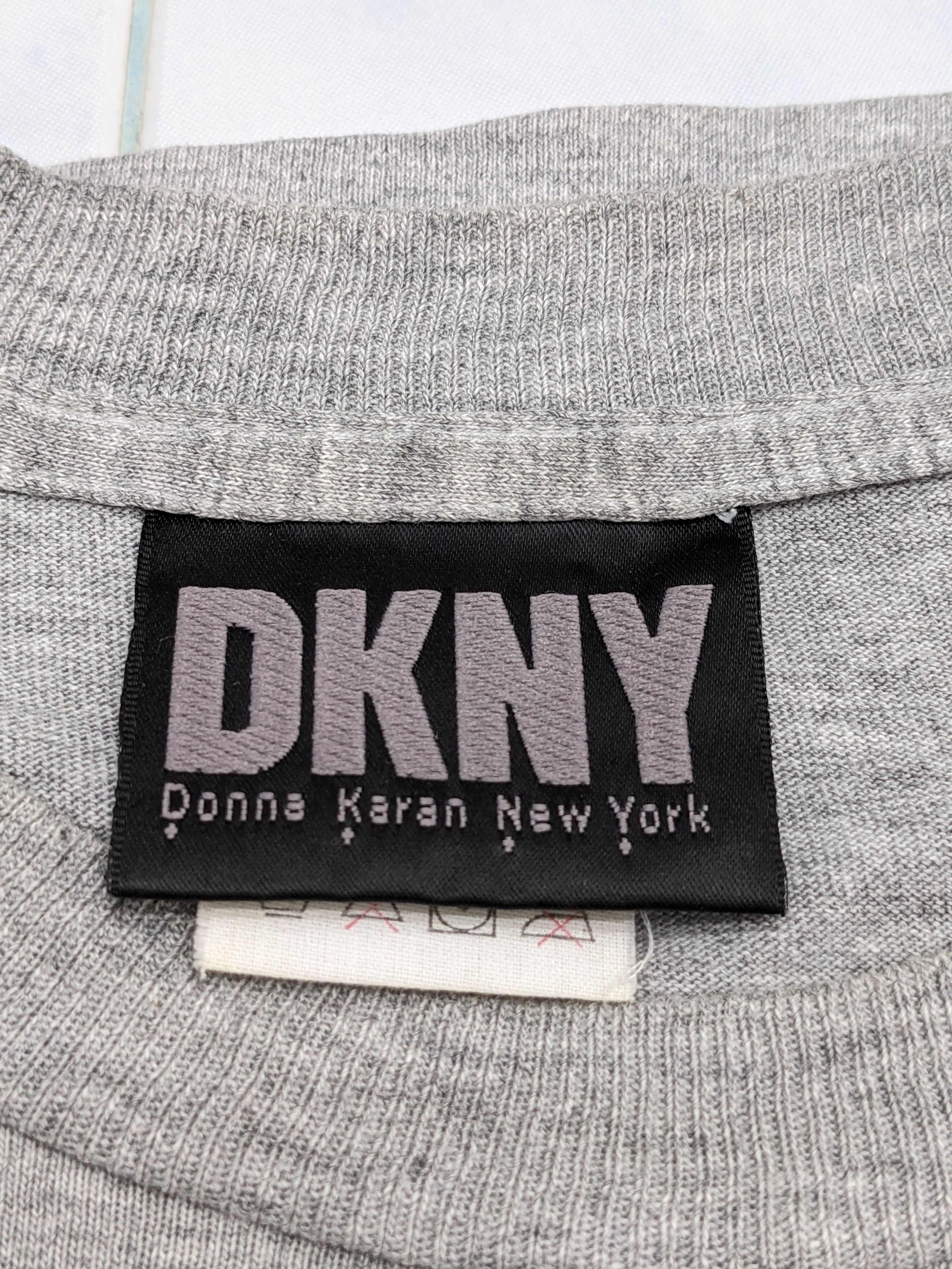 DKNY Vintage DKNY Made In Usa Streetwear Tshirt Size US L / EU 52-54 / 3 - 8 Thumbnail