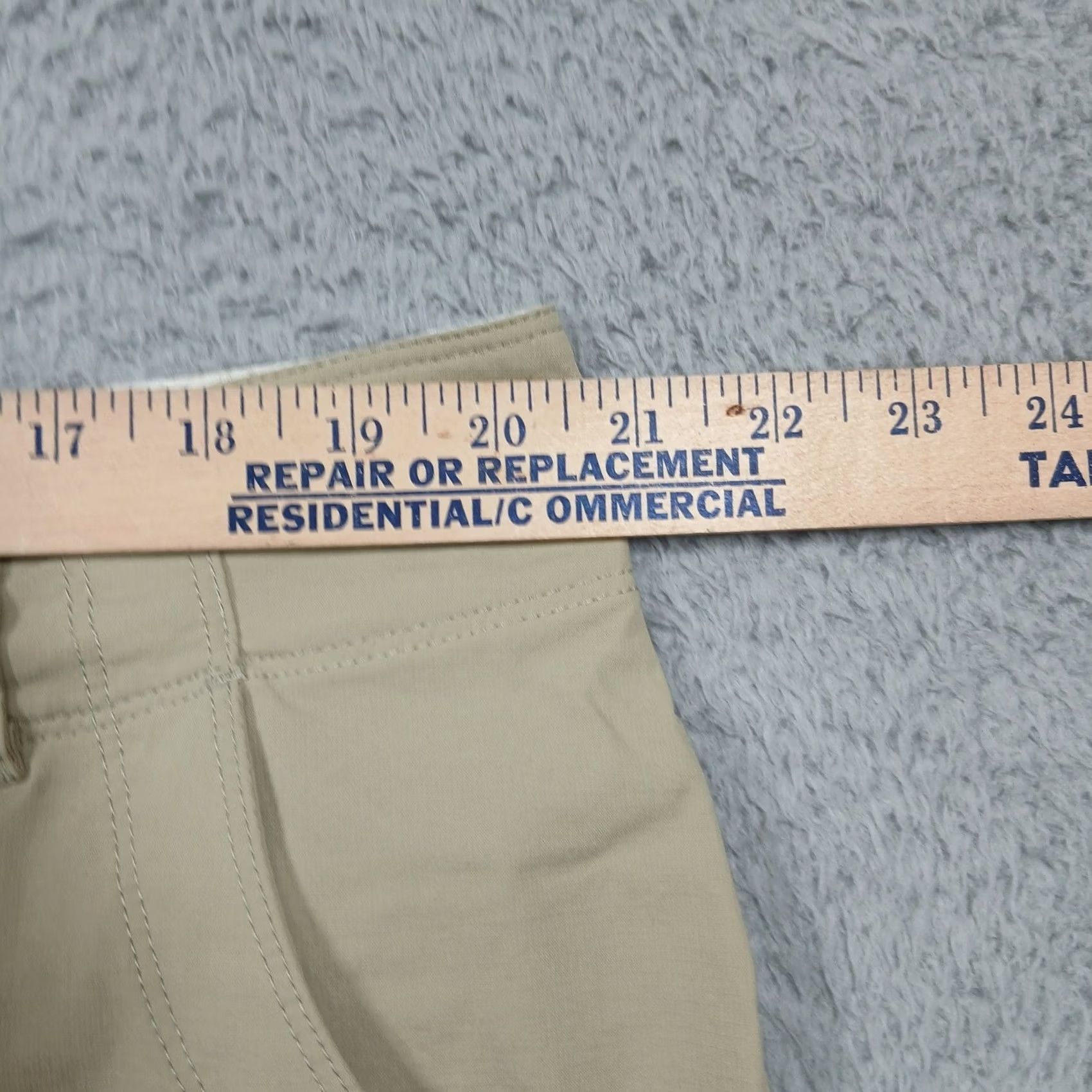 Vintage VINTAGE L.L.Bean Women's Shorts Size 20 Beige Nylon Spandex Hiking Outdoor Adventure Size 42" / US 20 - 6 Thumbnail