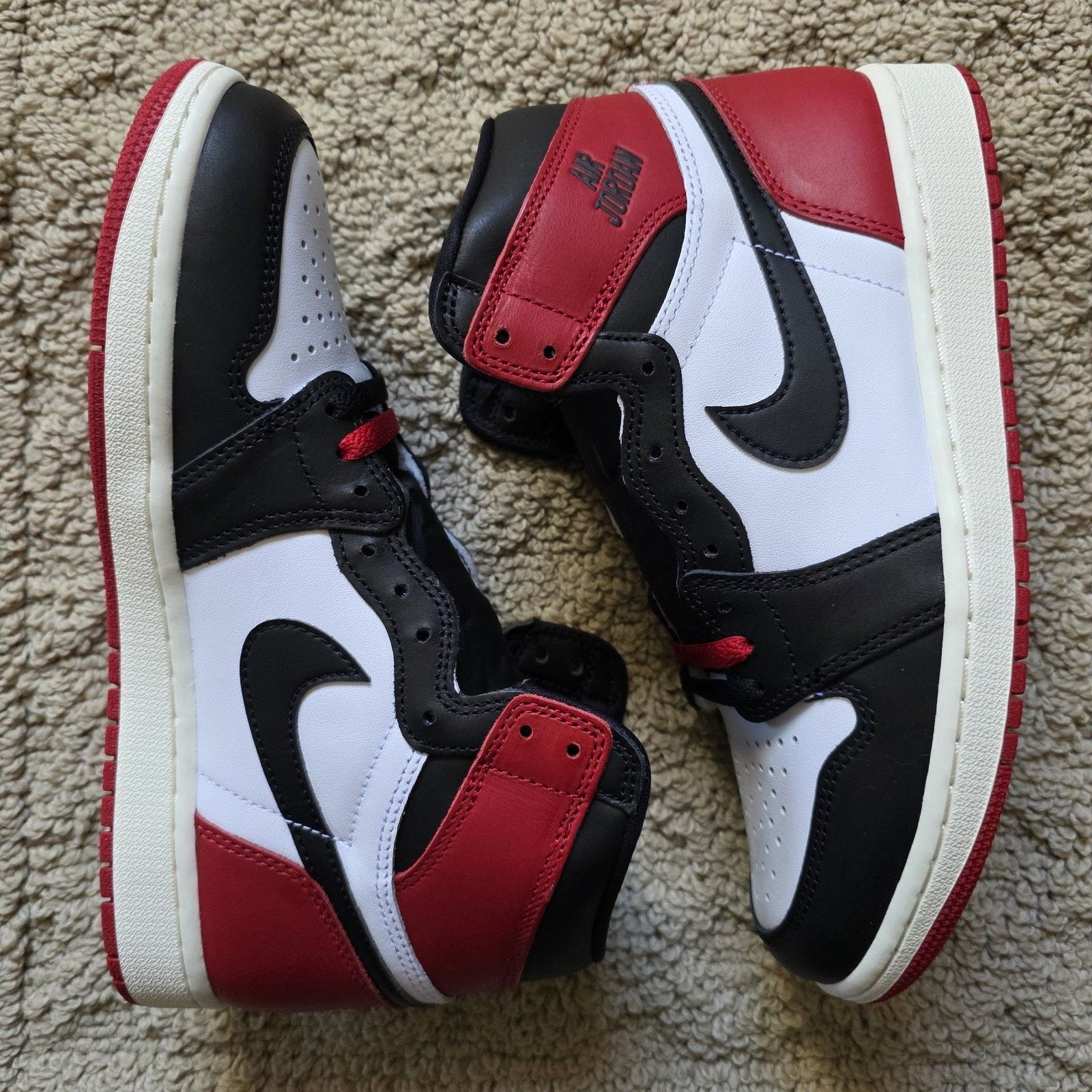 Jordan Brand Air Jordan 1 Retro OG High Black Toe Brand New Sz 8.5 Size US 8.5 / EU 41-42 - 1 Thumbnail