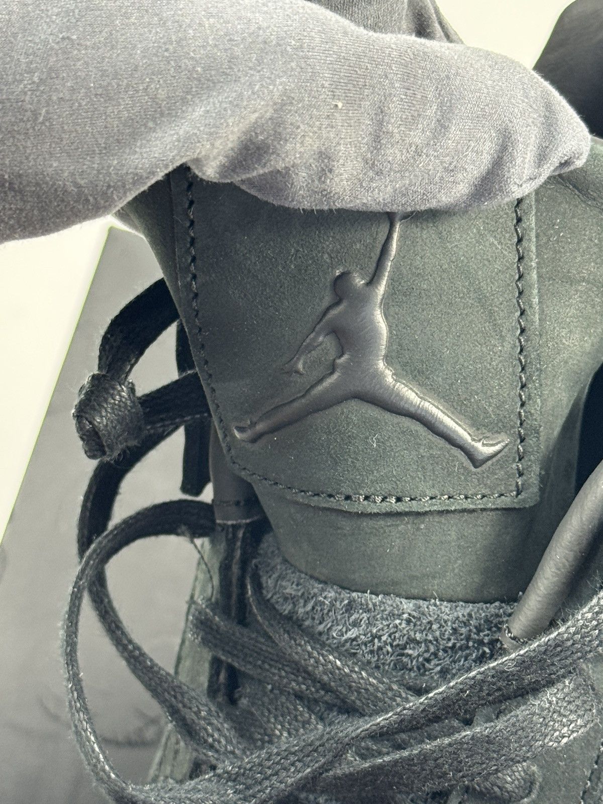 Jordan Brand × Kaws JORDAN 4 x KAWS SNEAKERS Size US 10 / EU 43 - 13 Thumbnail
