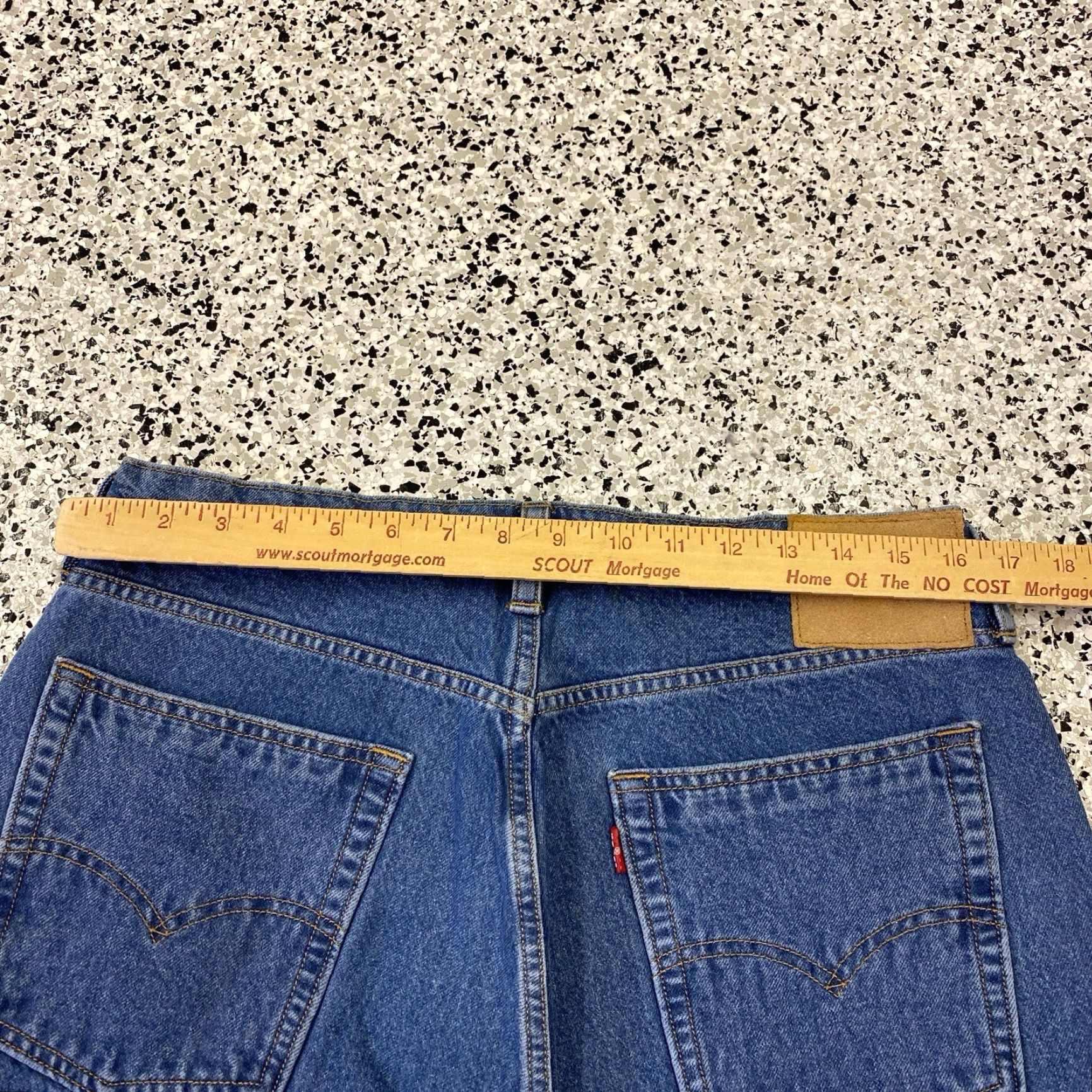 Levi's VINTAGE Levi's Wide Leg Jeans Men 33x31 Denim Blue 5-Pocket Regular Inseam 31 90s City USA Classic 502 Levi's 500 Series Mens Jeans"} Size US 33 - 5 Thumbnail