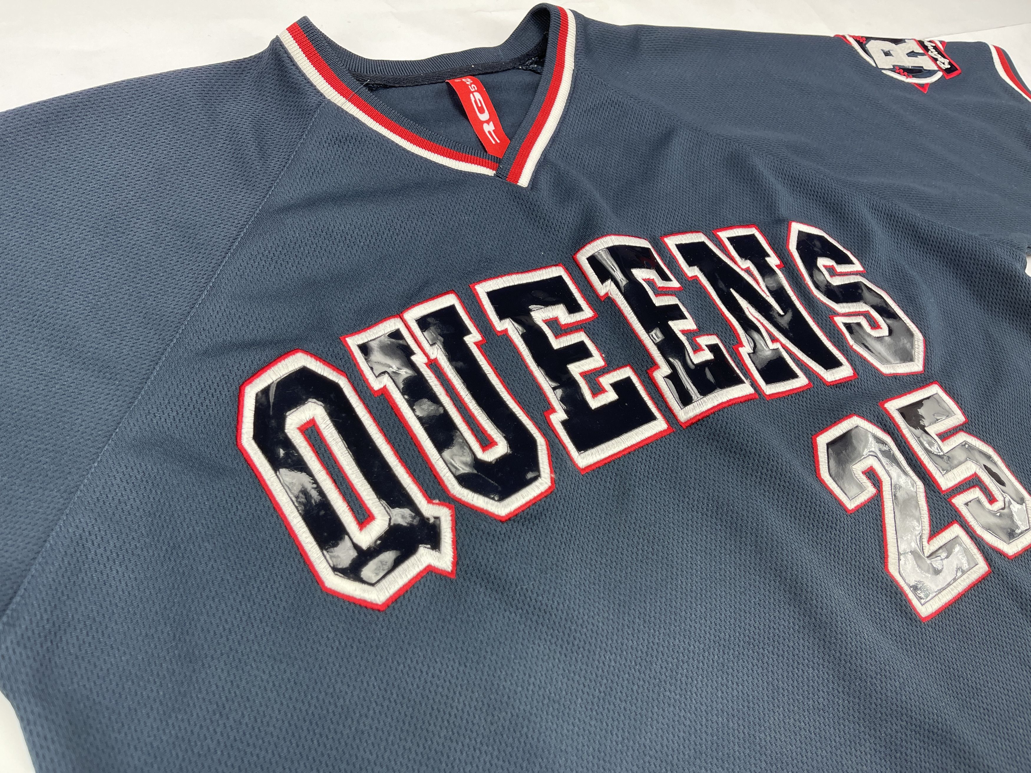 Vintage Queens jersey, vintage New York t-shirt 90s hip hop, 1990s L Size US L / EU 52-54 / 3 - 3 Thumbnail