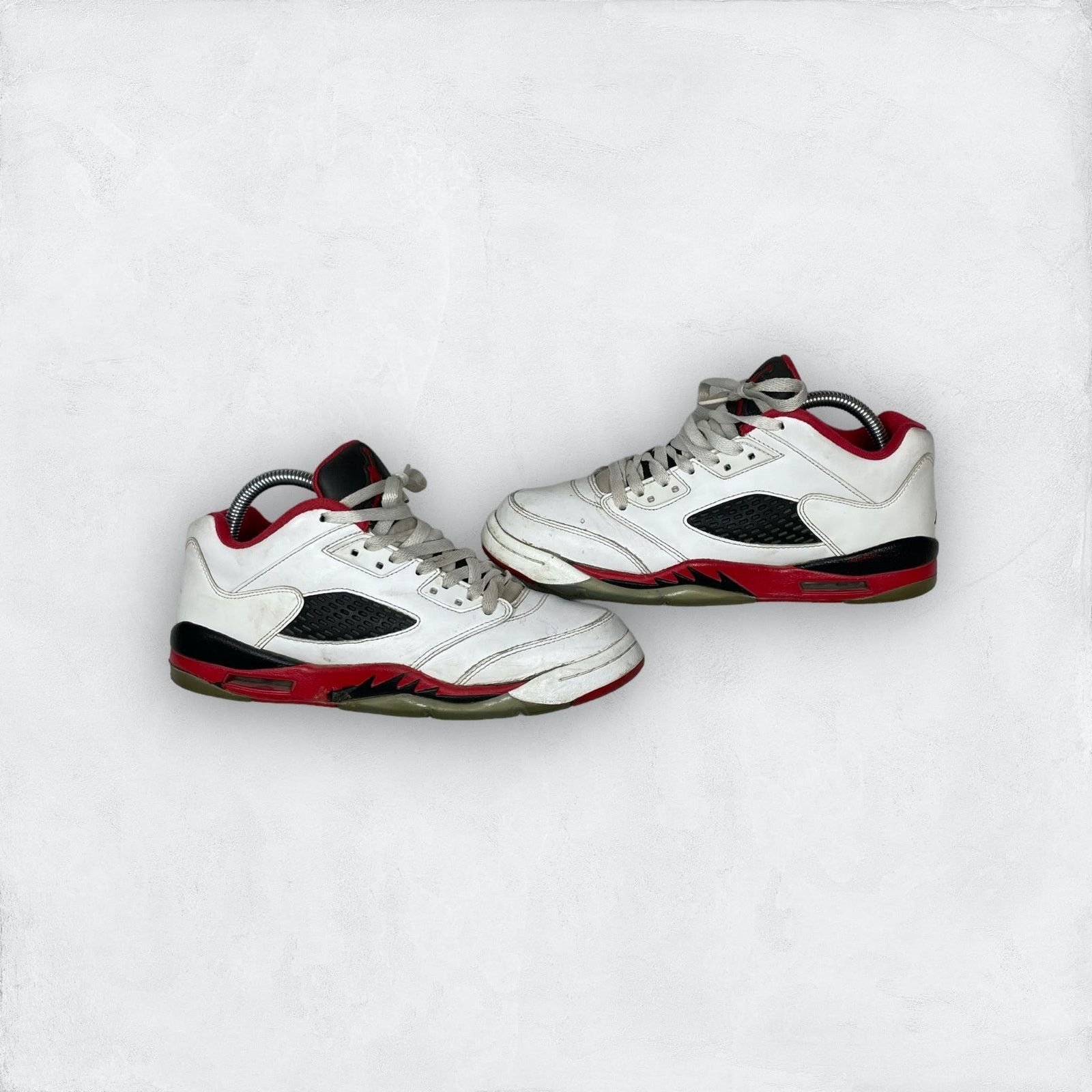 Jordan Brand Air Jordan 5 Retro Low 314338-101 White Basketball 7Y Size US 7 / EU 40 - 1 Thumbnail