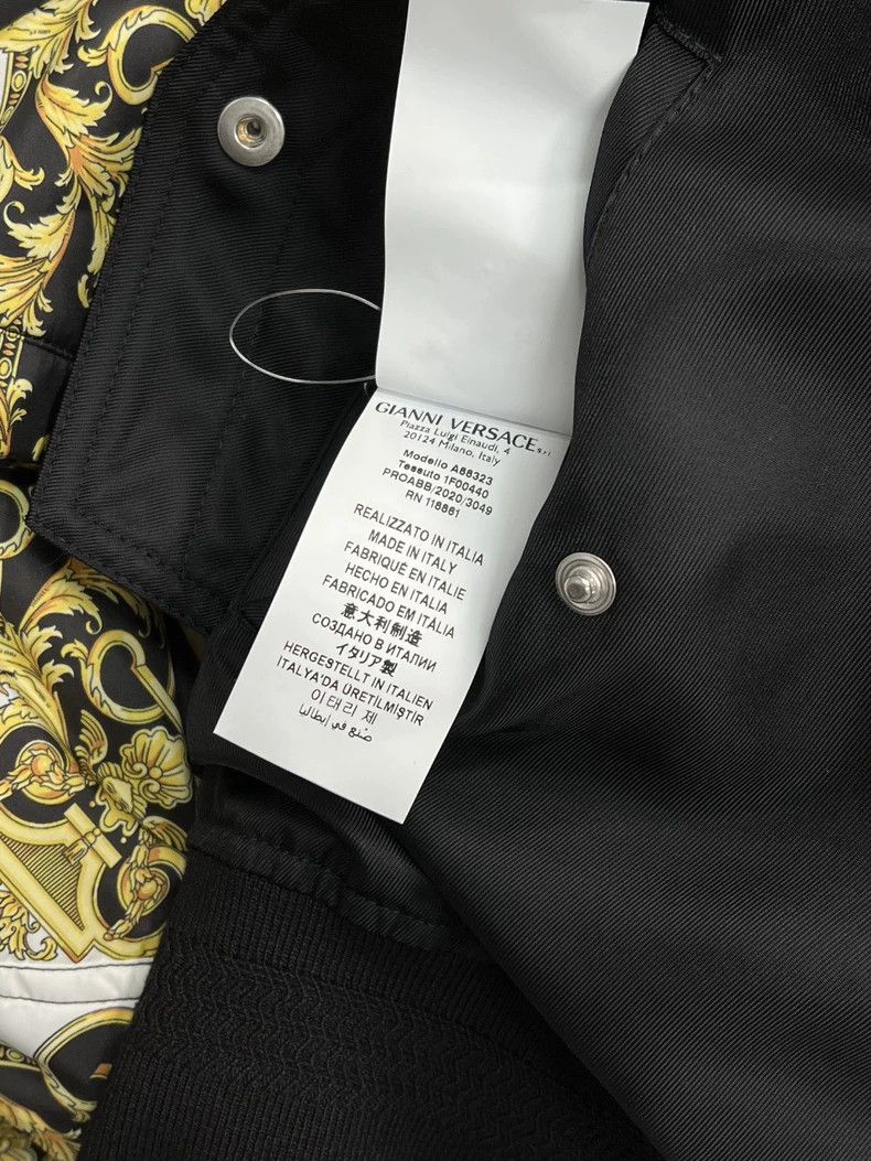 Versace Versace Baroque print on both sides of the jacket Size US S / EU 44-46 / 1 - 7 Thumbnail