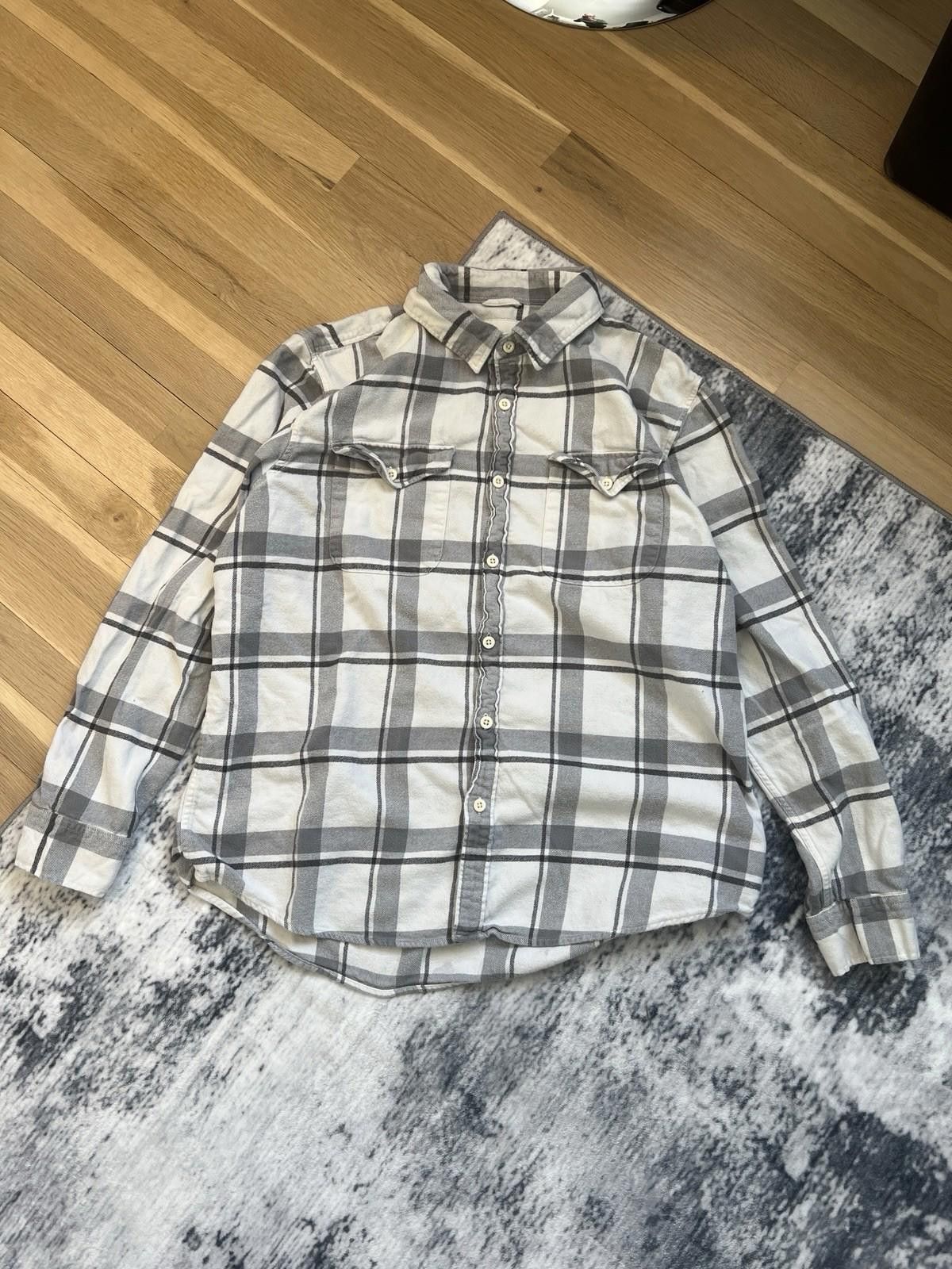 American Eagle Outfitters American Eagle Flannel Grey Size XL Size US XL / EU 56 / 4 - 1 Thumbnail