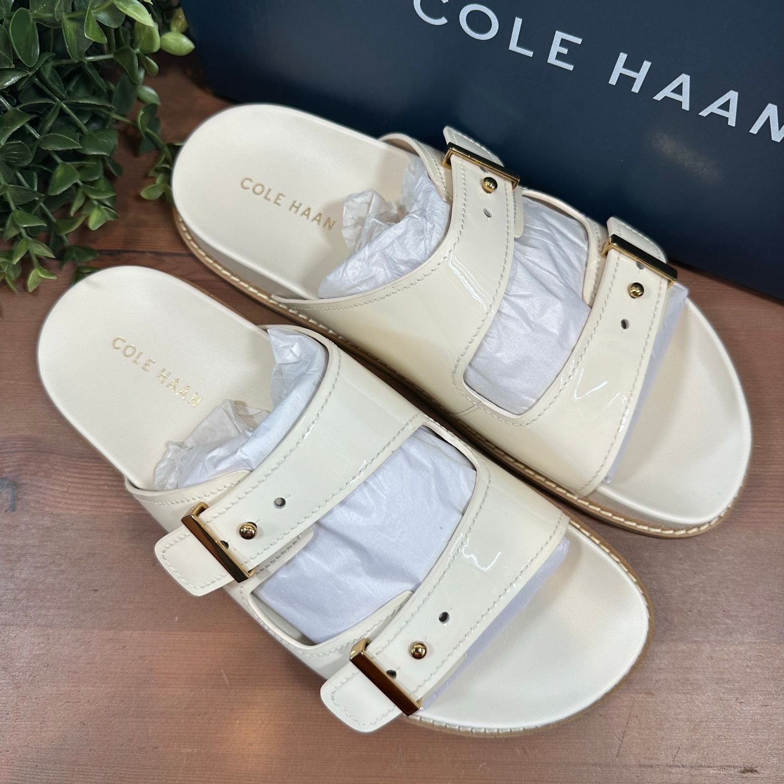 Cole Haan Cole Haan Marisol Footbed Sandals Ivory Patent Leather 8 Size US 8 / IT 38 - 2 Thumbnail