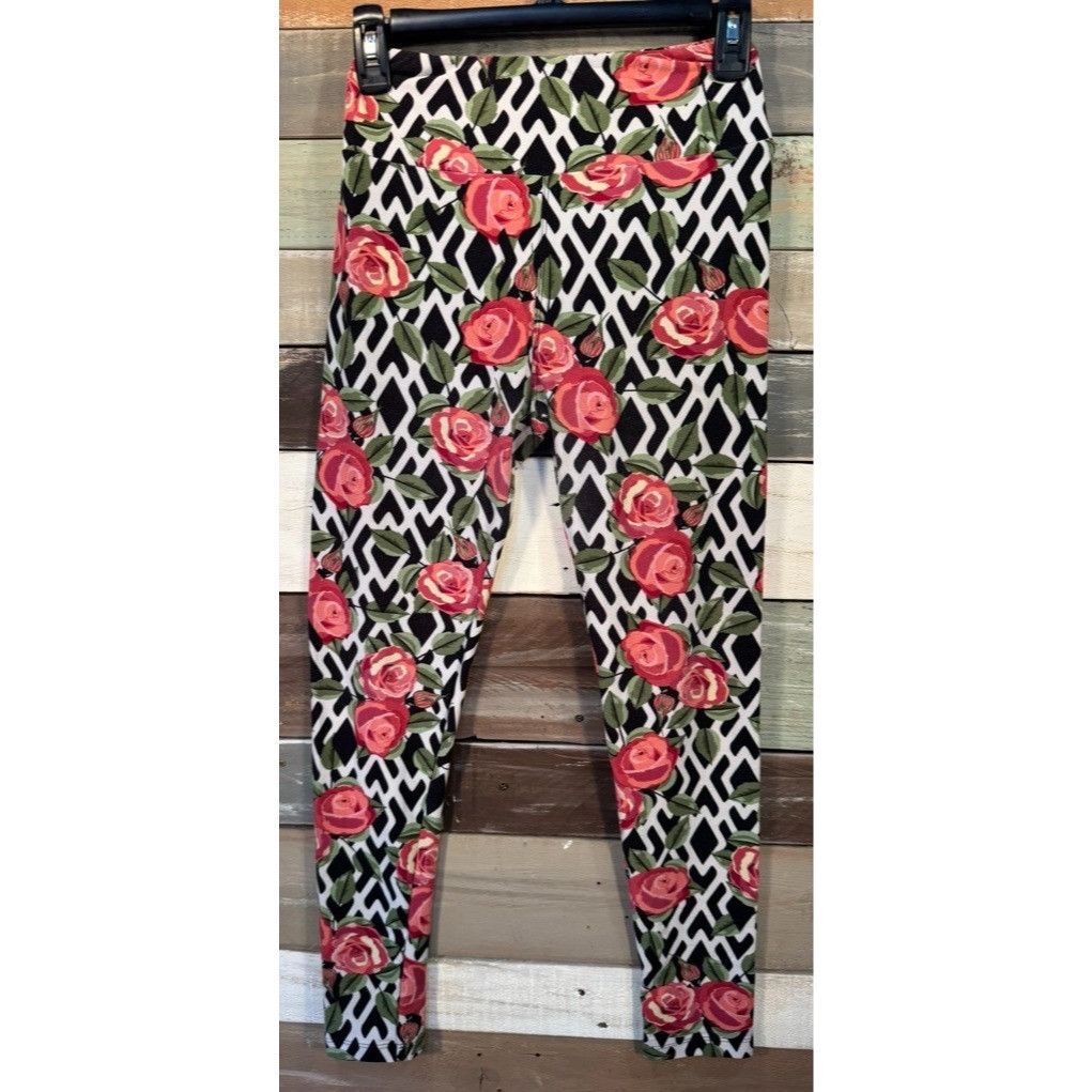 Other LuLaRoe Leggings OS One Size BLACK WHITE PINK ROSES Used Con Size 29" - 1 Thumbnail