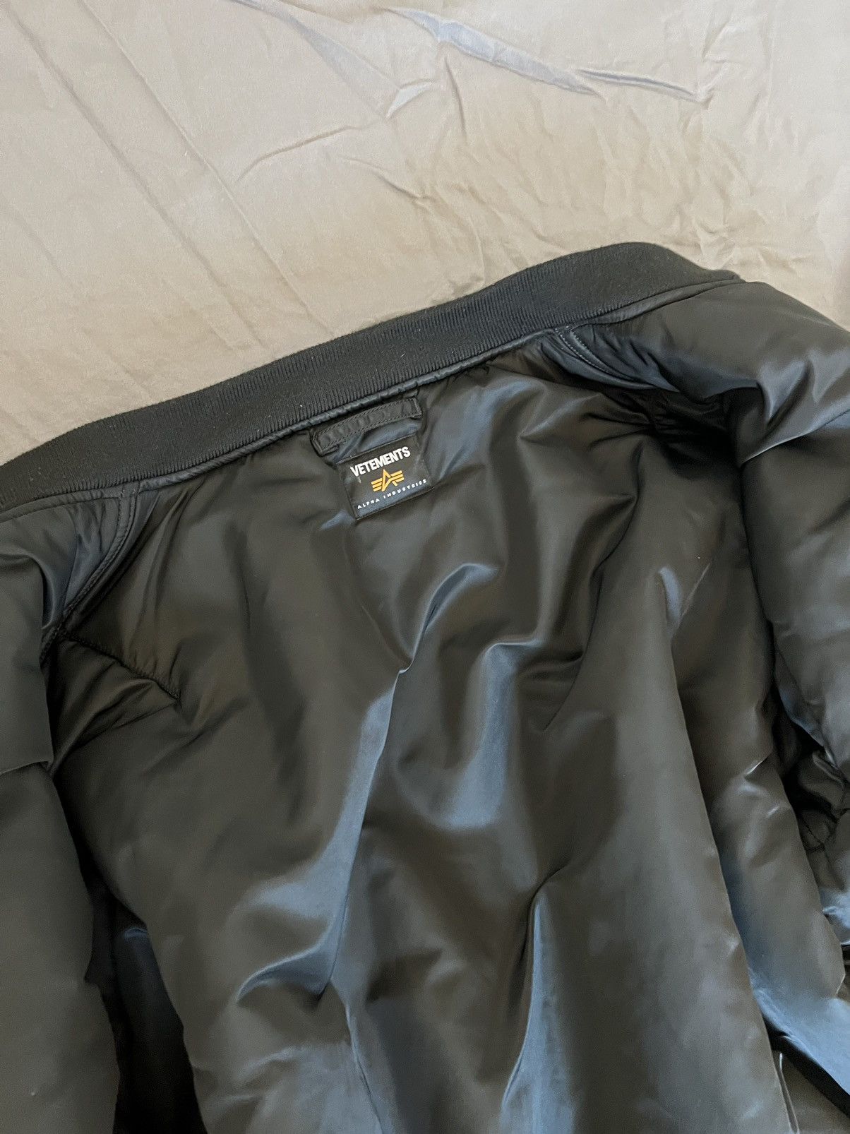 Vetements Vetements Angel Bomber Winter19 Outerwear Size US XS / EU 42 / 0 - 5 Thumbnail