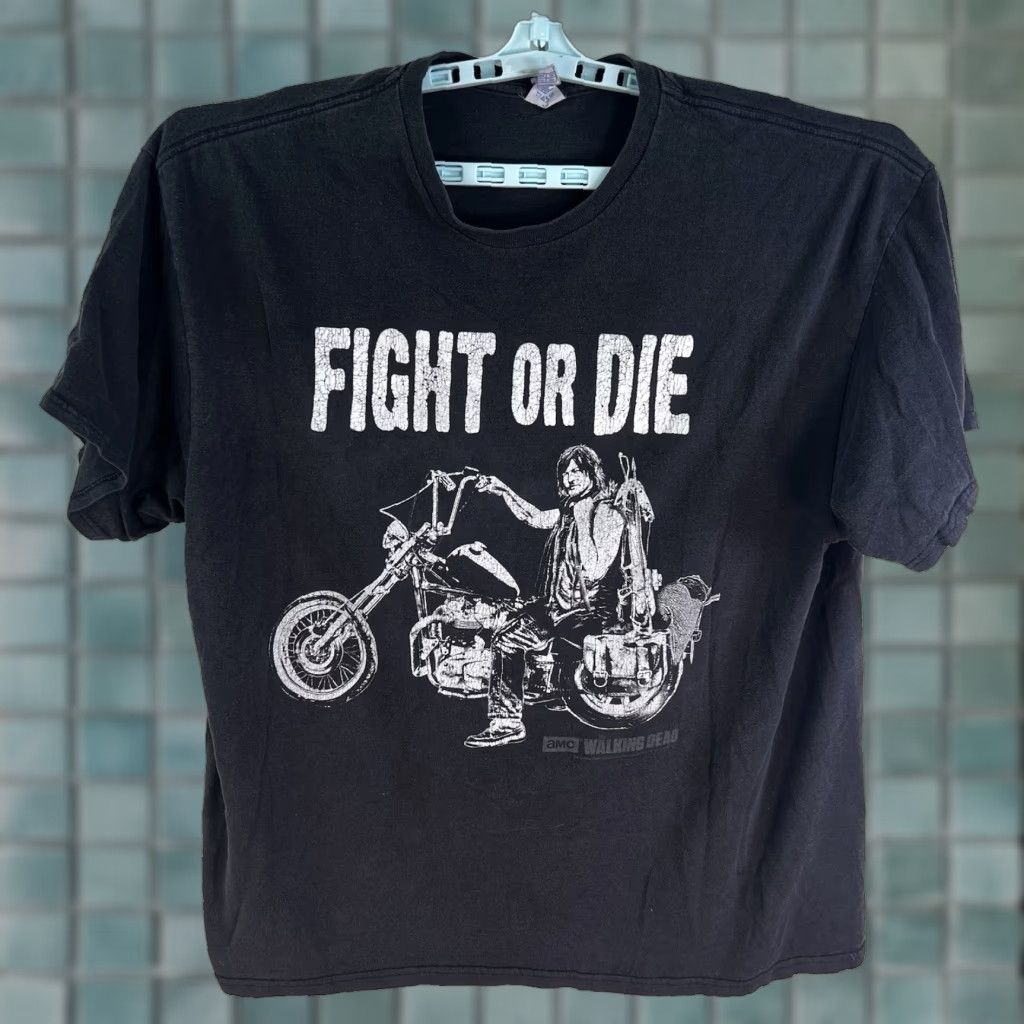 Delta Walking Dead Fight Or Die Promo T-Shirt Mens 2XL Black Delta Graphic Print Zombie Movie Size US XXL / EU 58 / 5 - 1 Thumbnail