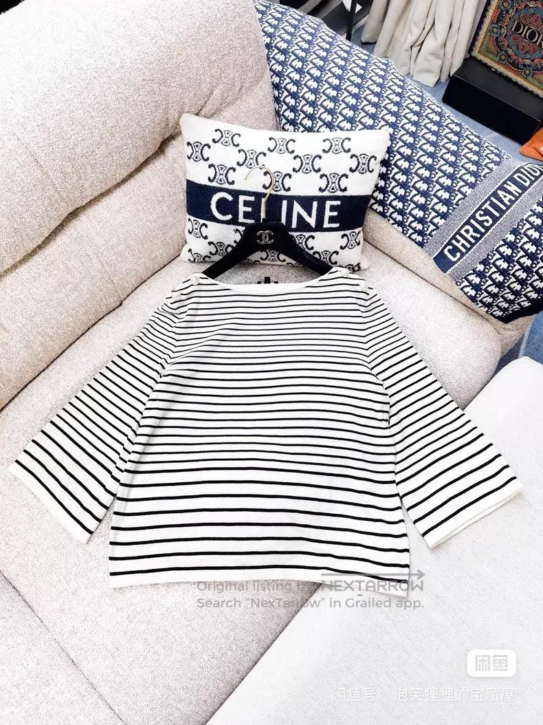Chanel Chanel Pearl shoulder buckle knitted striped long sleeves Size XS / US 0-2 / IT 36-38 - 2 Thumbnail