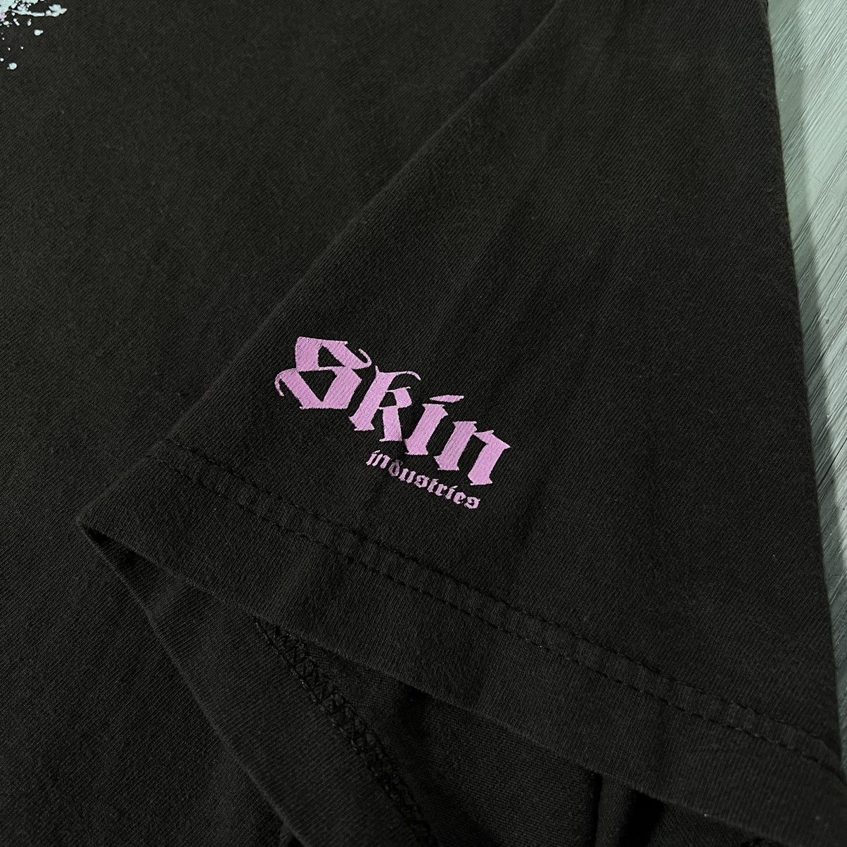 Vintage Vintage Skin Industries 90s Skate Brand Tee Size US L / EU 52-54 / 3 - 4 Thumbnail