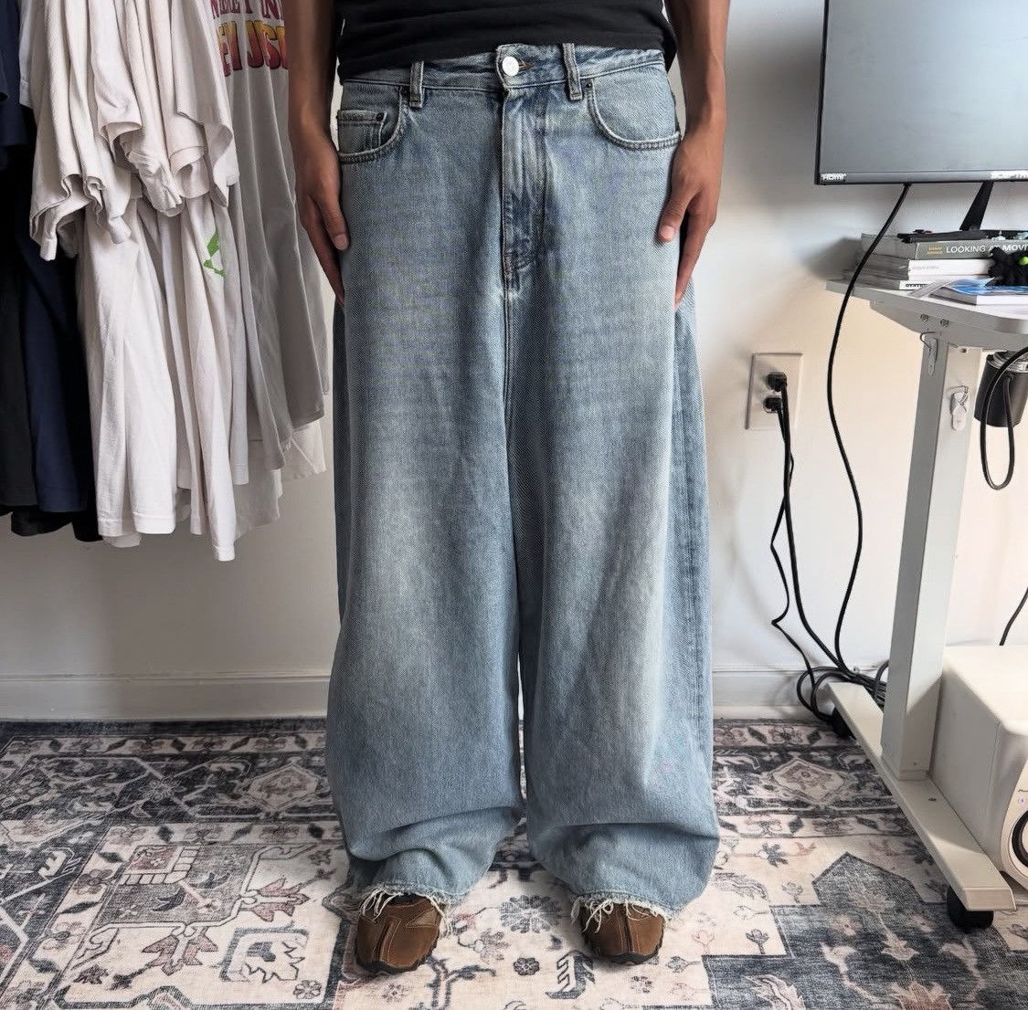 Balenciaga Balenciaga Drop Crotch Denim 26(fits 30-32) Unisex Size 26" / US 2 / IT 38 - 1 Thumbnail