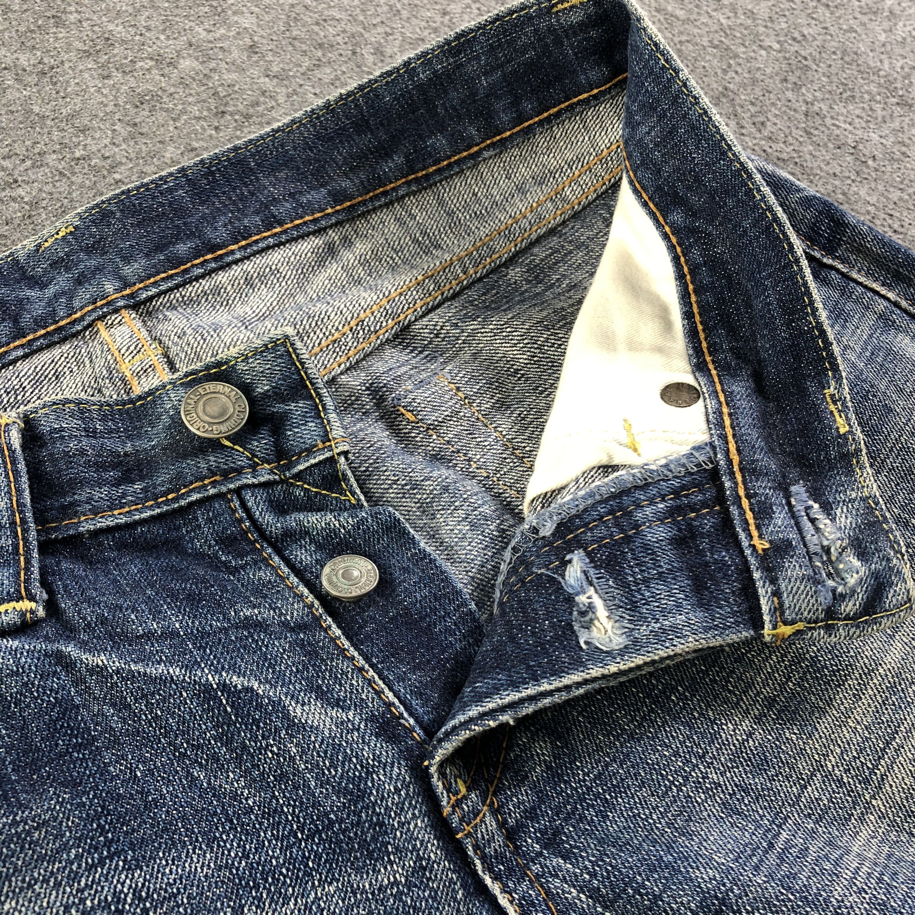 Levi's Vintage Blue Wash Levis 501 Jeans Distressed Denim -J2684 Size US 31 - 11 Thumbnail
