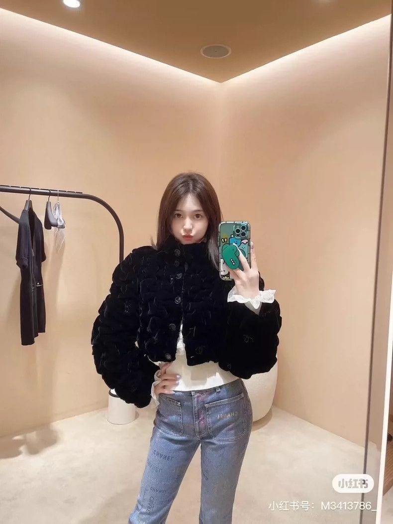 Chanel Chanel Autumn and winter preview black velvet embroidery l Size XS / US 0-2 / IT 36-38 - 3 Thumbnail