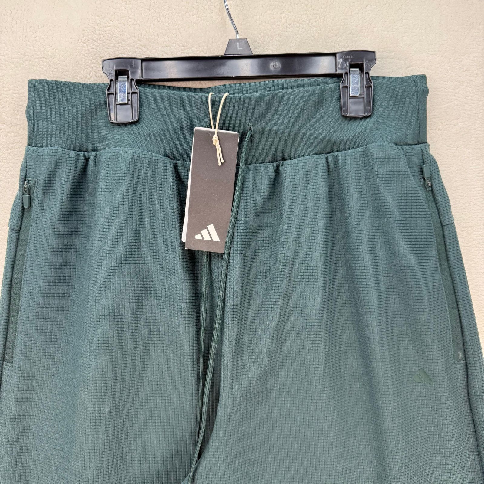 Adidas ADIDAS UNISEX SMALL WAFFLE JOGGER IT2475 BASKETBALL BRUSHED Size US 27 - 3 Thumbnail