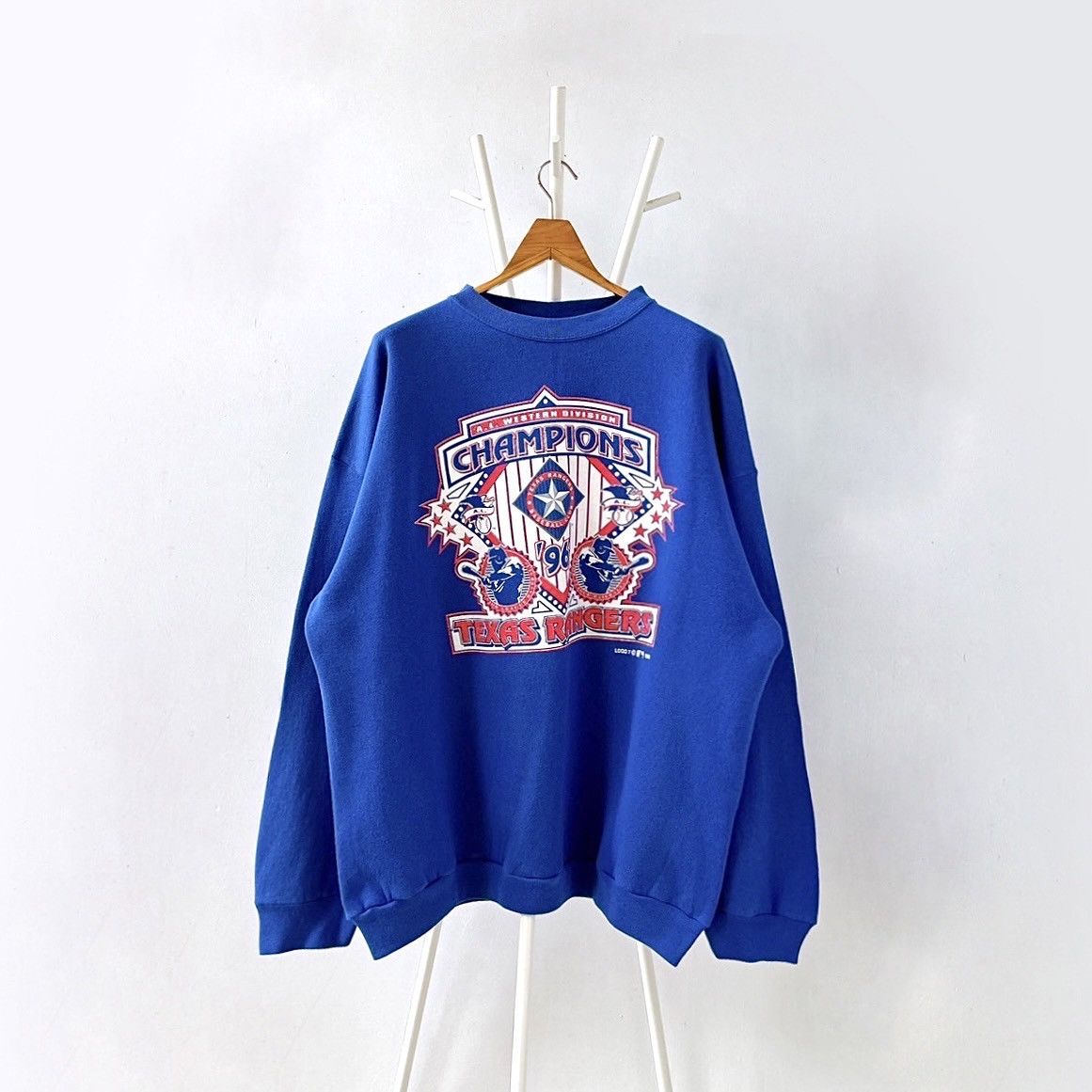 Logo 7 × Vintage 90s Texas Rangers MLB sweatshirt/ 2X Size US XXL / EU 58 / 5 - 1 Thumbnail