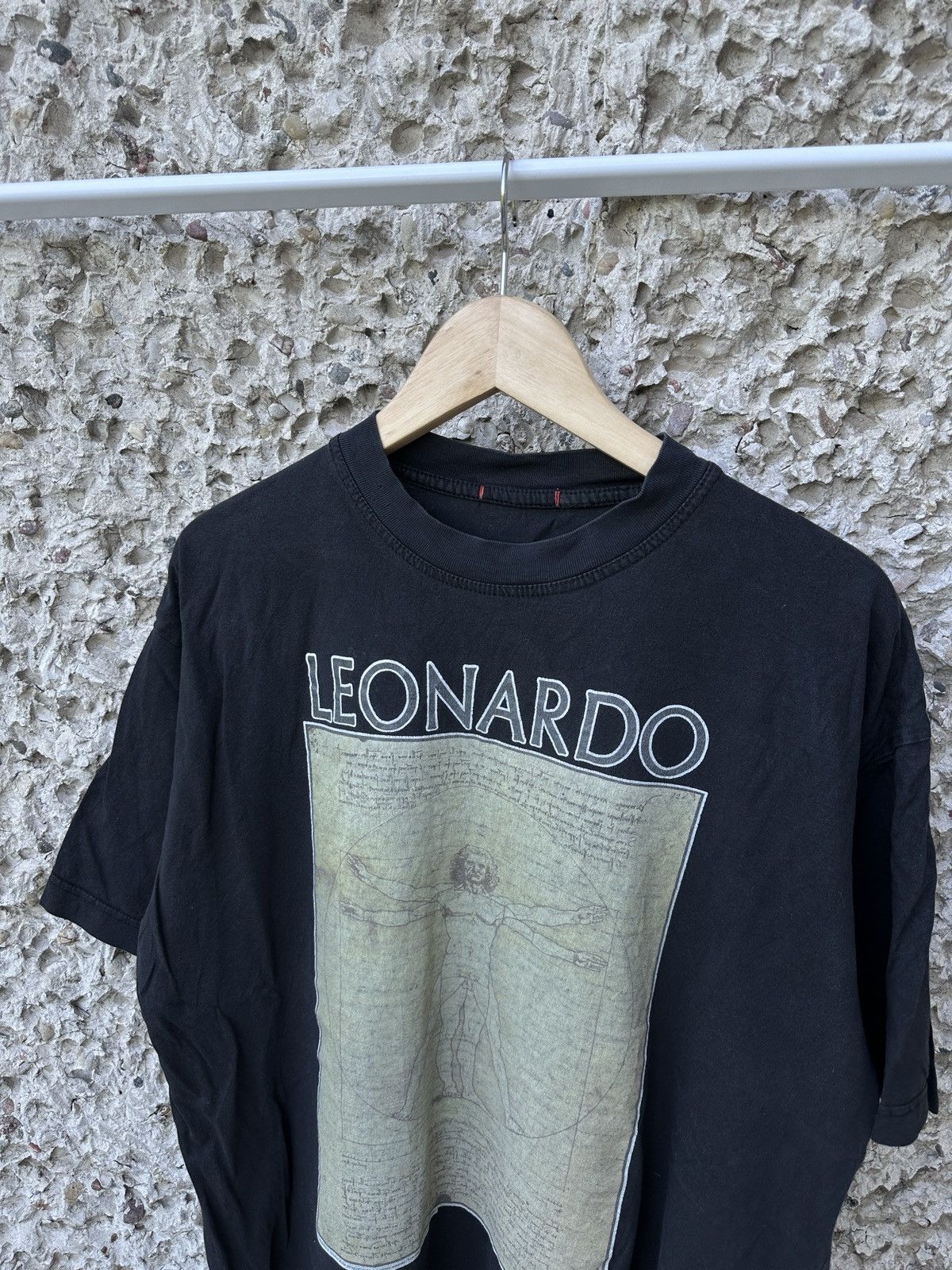 Vintage Vintage faded Leonardo da Vinci 90s tee t-shirt Size US XL / EU 56 / 4 - 2 Thumbnail