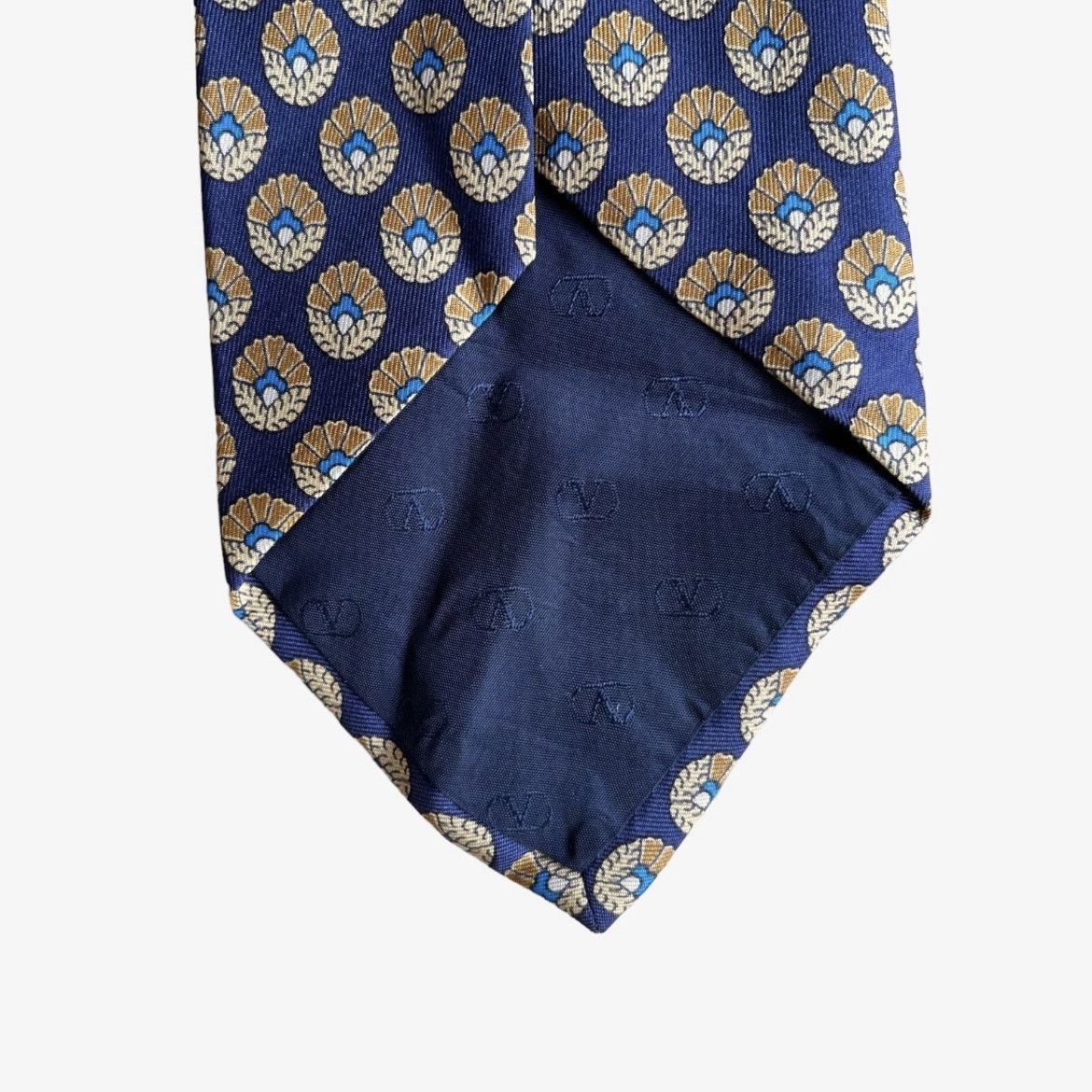 Valentino Vintage 90s Valentino Art Deco Shell Pearl Print Silk Tie Size ONE SIZE - 5 Thumbnail
