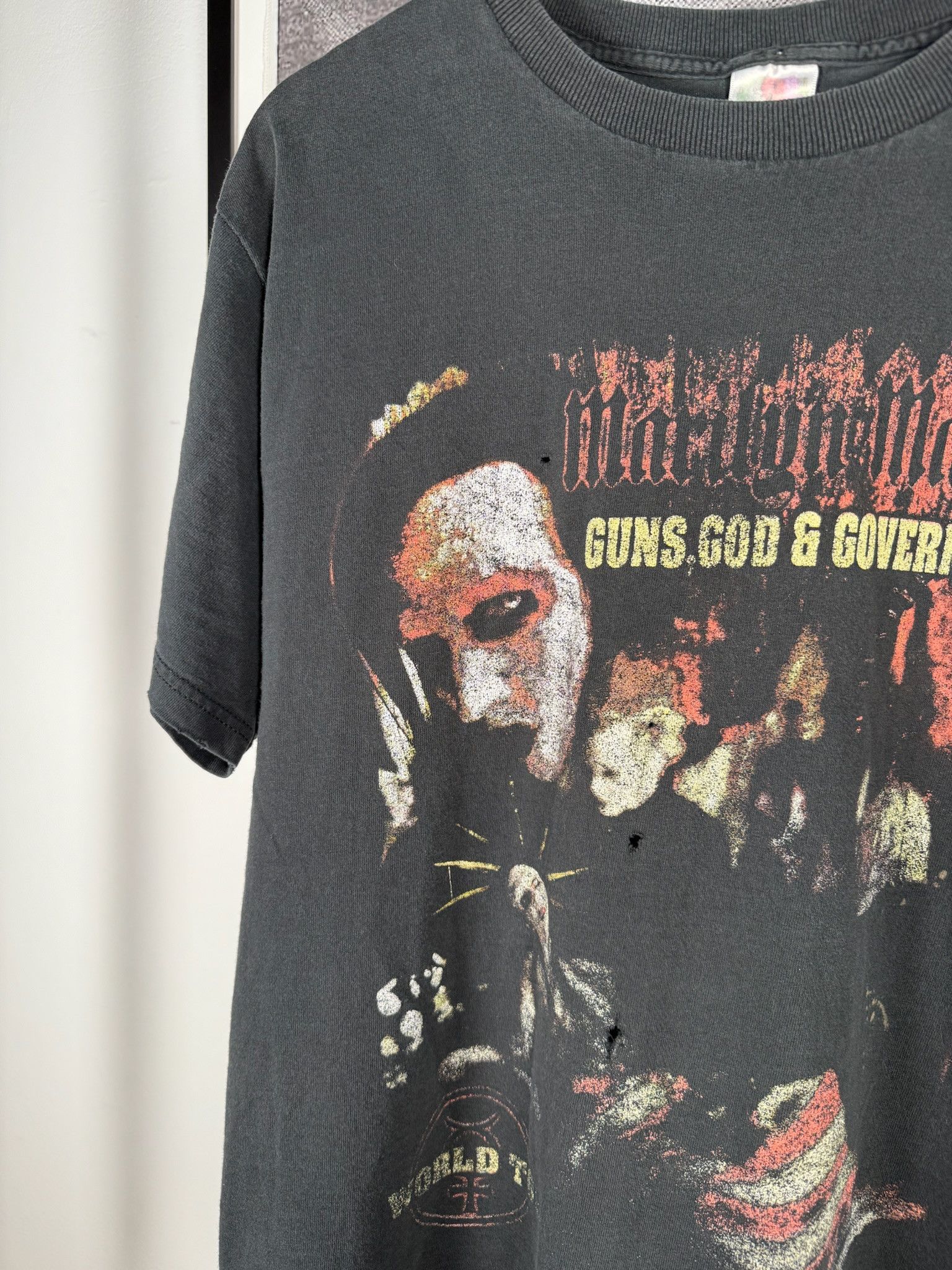 Vintage 🚭MARILYN MANSON VINTAGE GRAIL🚭 GUNS GOD GOVERNMENT T SHIRT Size US L / EU 52-54 / 3 - 3 Thumbnail