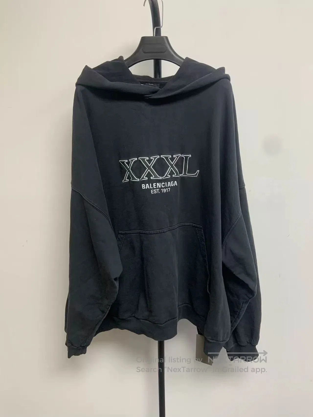 Balenciaga Balenciaga Solid Letter Long-Sleeve Sweatshirt. Size US M / EU 48-50 / 2 - 1 Thumbnail