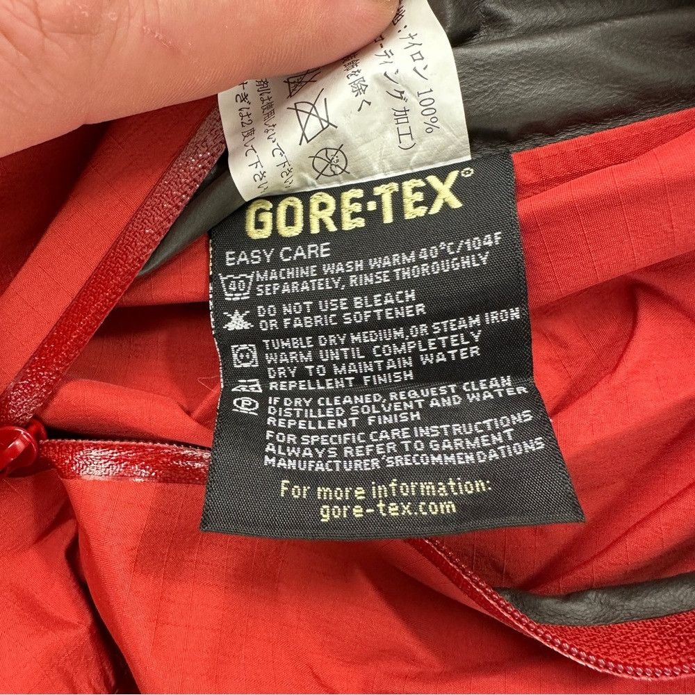 Arc'teryx Arc'teryx Vintage Women's Size Large Red Gore-Tex Shell Jac Size L / US 10 / IT 46 - 8 Thumbnail