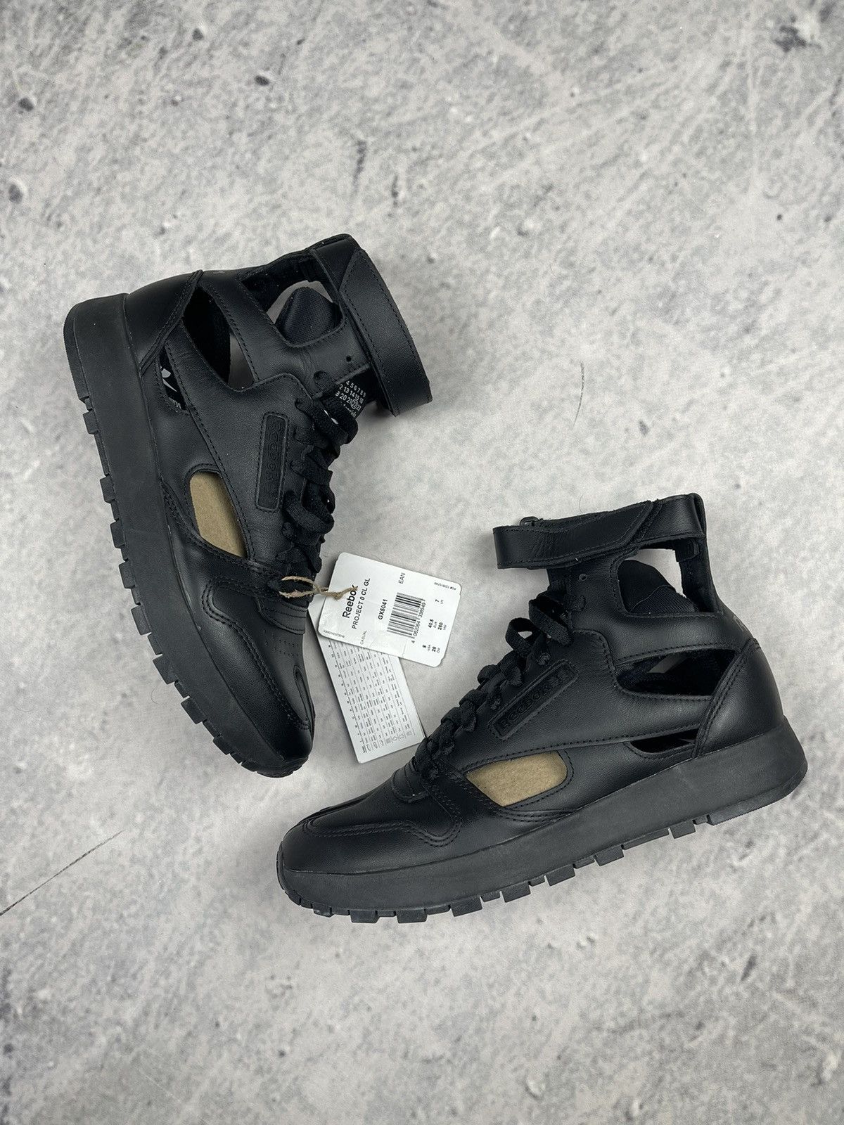 margiela tabi sneakers reebok