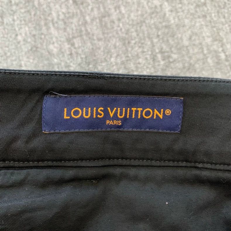 Louis Vuitton Louis Vuitton size US 50 Black pocket print flocked cargo p Size US 34 / EU 50 - 6 Thumbnail