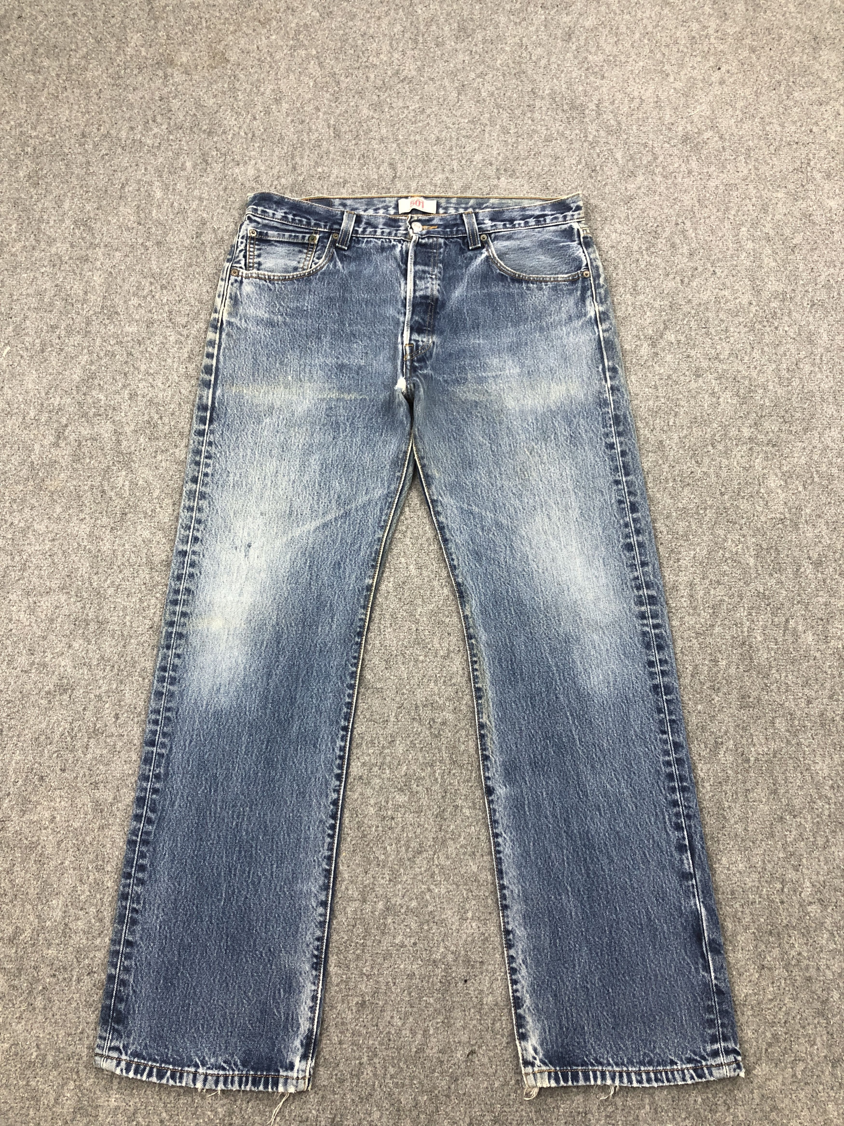 Levi's × Vintage Faded Blue Vintage 90s Levis 501 Denim Jeans Size US 35 - 1 Thumbnail