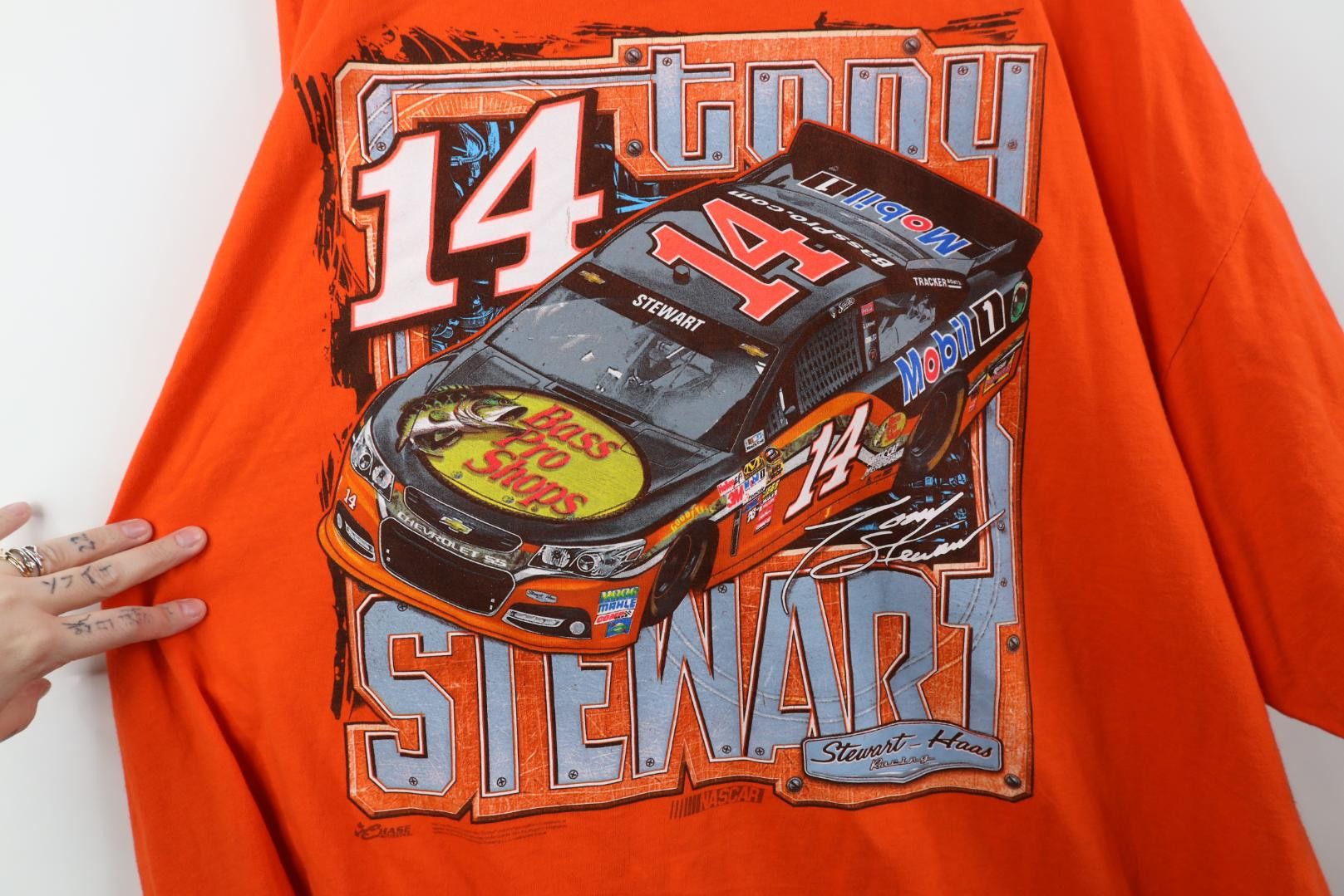 Vintage Vintage Y2K NASCAR Tony Stewart Racing Short Sleeve T-Shirt Size US XXL / EU 58 / 5 - 10 Thumbnail