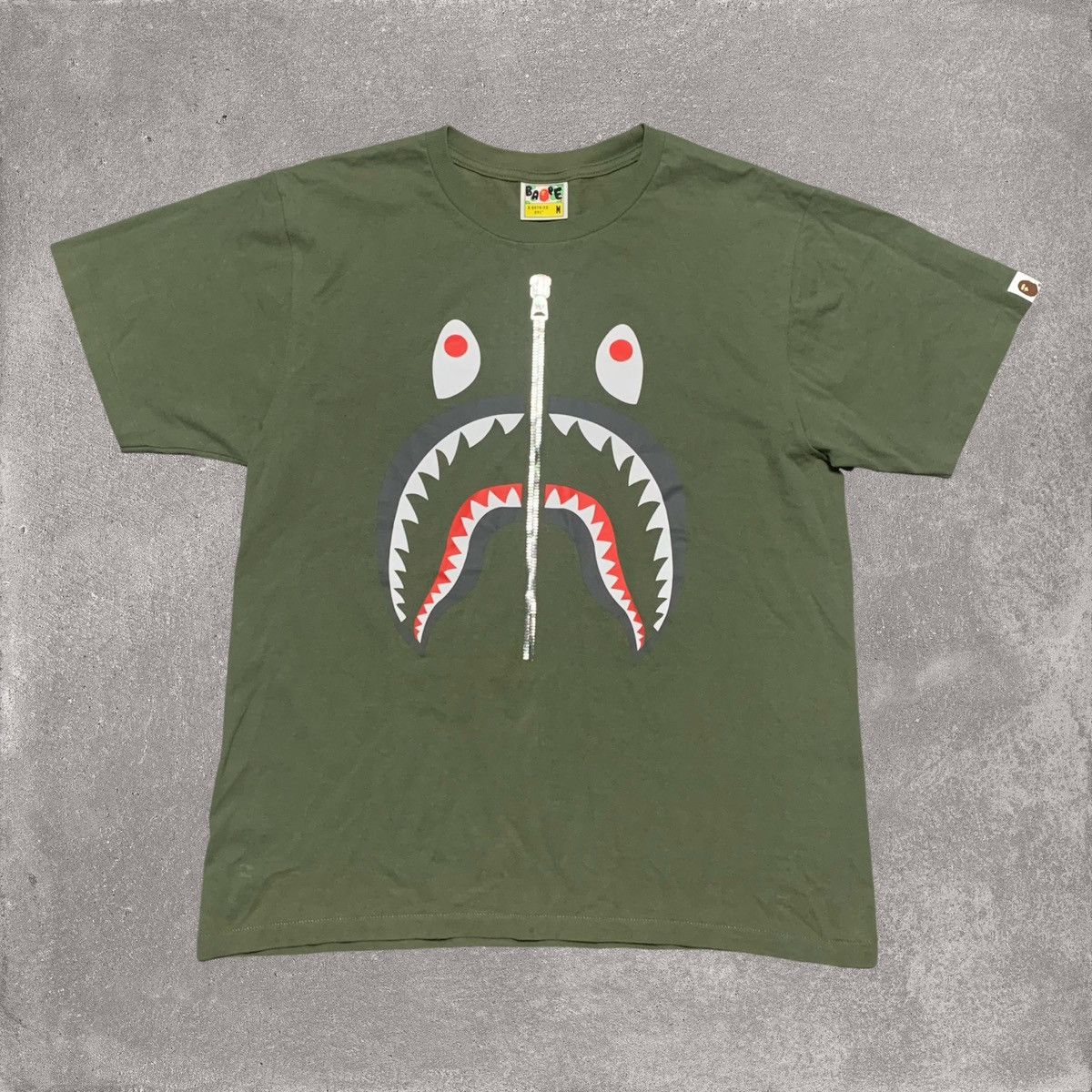 Bape Bape Medium Shark Khaki Green Tee A Bathing Ape Size US M / EU 48-50 / 2 - 1 Thumbnail