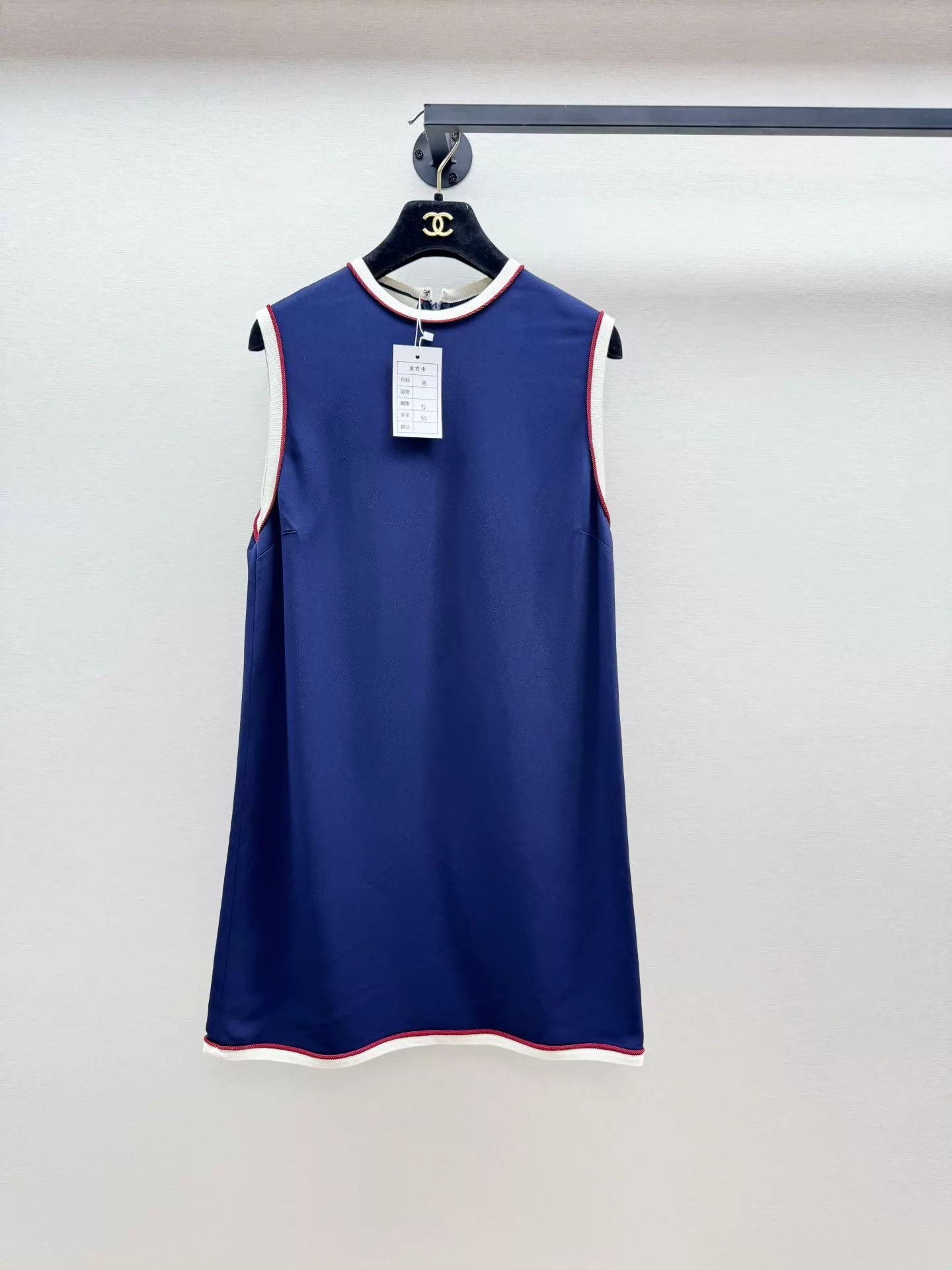 Gucci Gucci Women's Authentic Dress Size 38 Worn Once Like New Size XS / US 0-2 / IT 36-38 - 1 Thumbnail