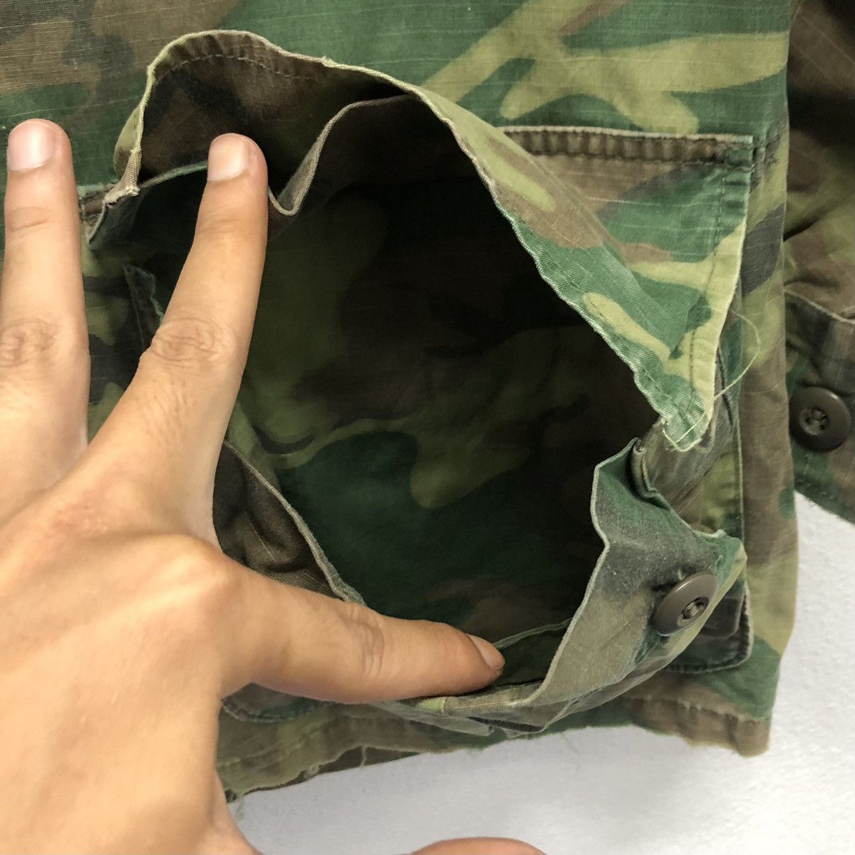 Vintage Vintage Us Army Woodland Camo Military Field Jacket Size US L / EU 52-54 / 3 - 7 Thumbnail