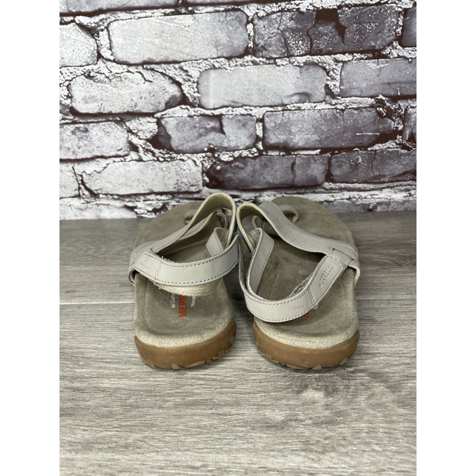 Merrell Merrell Aluminum Grey Suede Synthetic Toe Strap Foam Sandals Size US 9 / IT 39 - 4 Thumbnail