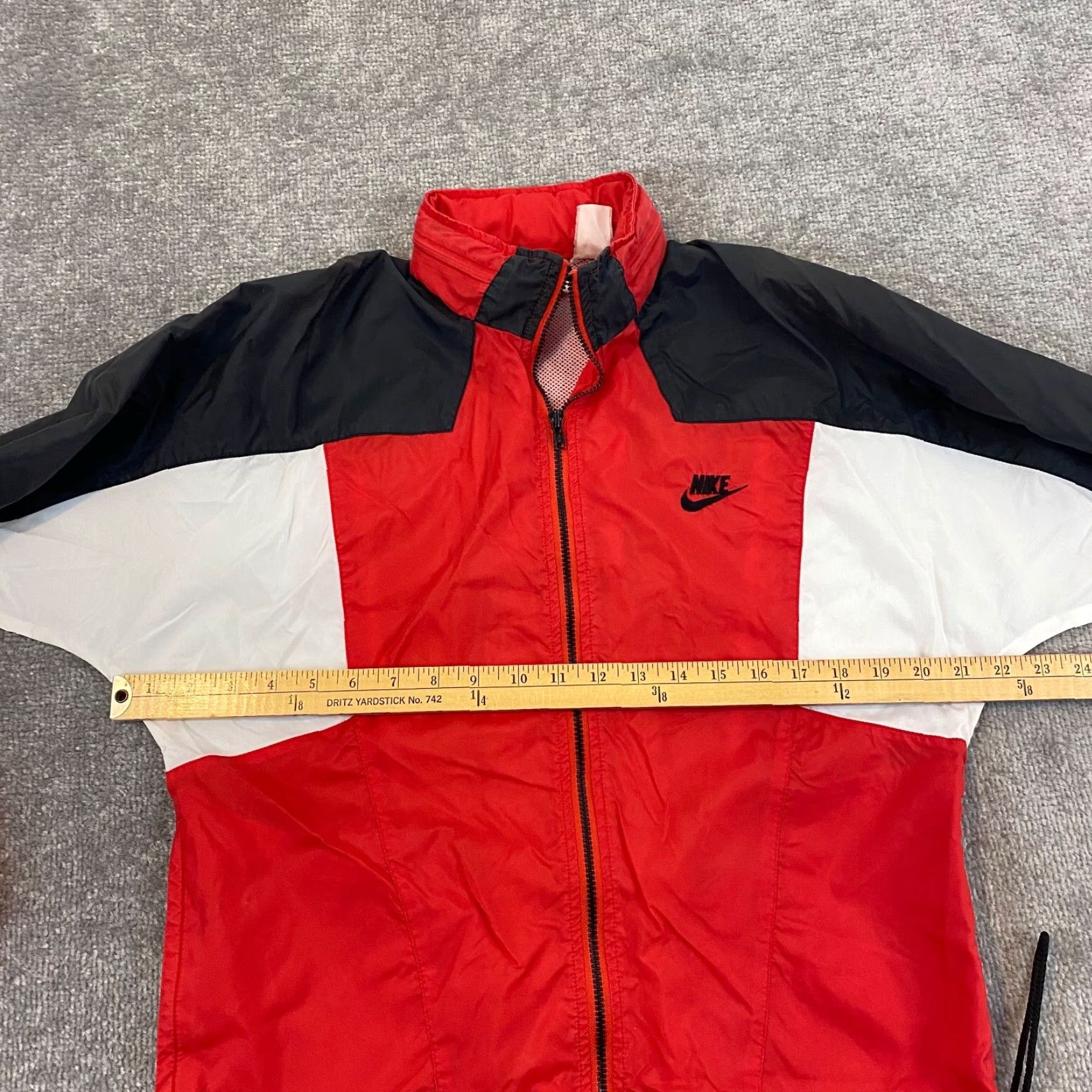 Nike VINTAGE Nike Jacket Womens Medium Black Red White Windbreaker Full Zip Size M / US 6-8 / IT 42-44 - 7 Thumbnail