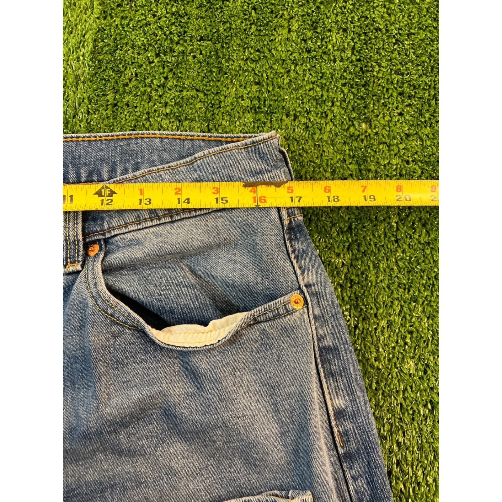 Levi's Levis 505 Straight Fit Jeans Mens 33X30 Medium Wash Size US 33 - 4 Thumbnail