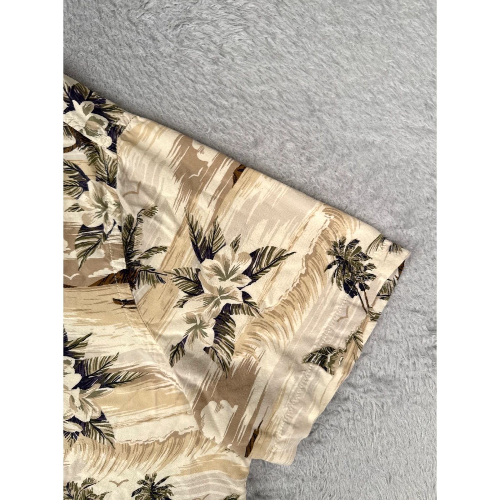 Old Navy VINTAGE Old Navy Shirt Men Extra Large Beige Floral Palm Button Up 100% Rayon Hawaiian Size US XL / EU 56 / 4 - 2 Thumbnail