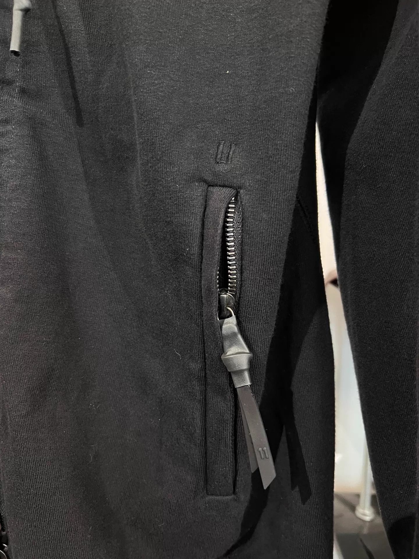 Boris Bidjan Saberi bbs 11by Z3B embroidered zipper hoodie L new with tags Size US L / EU 52-54 / 3 - 7 Thumbnail