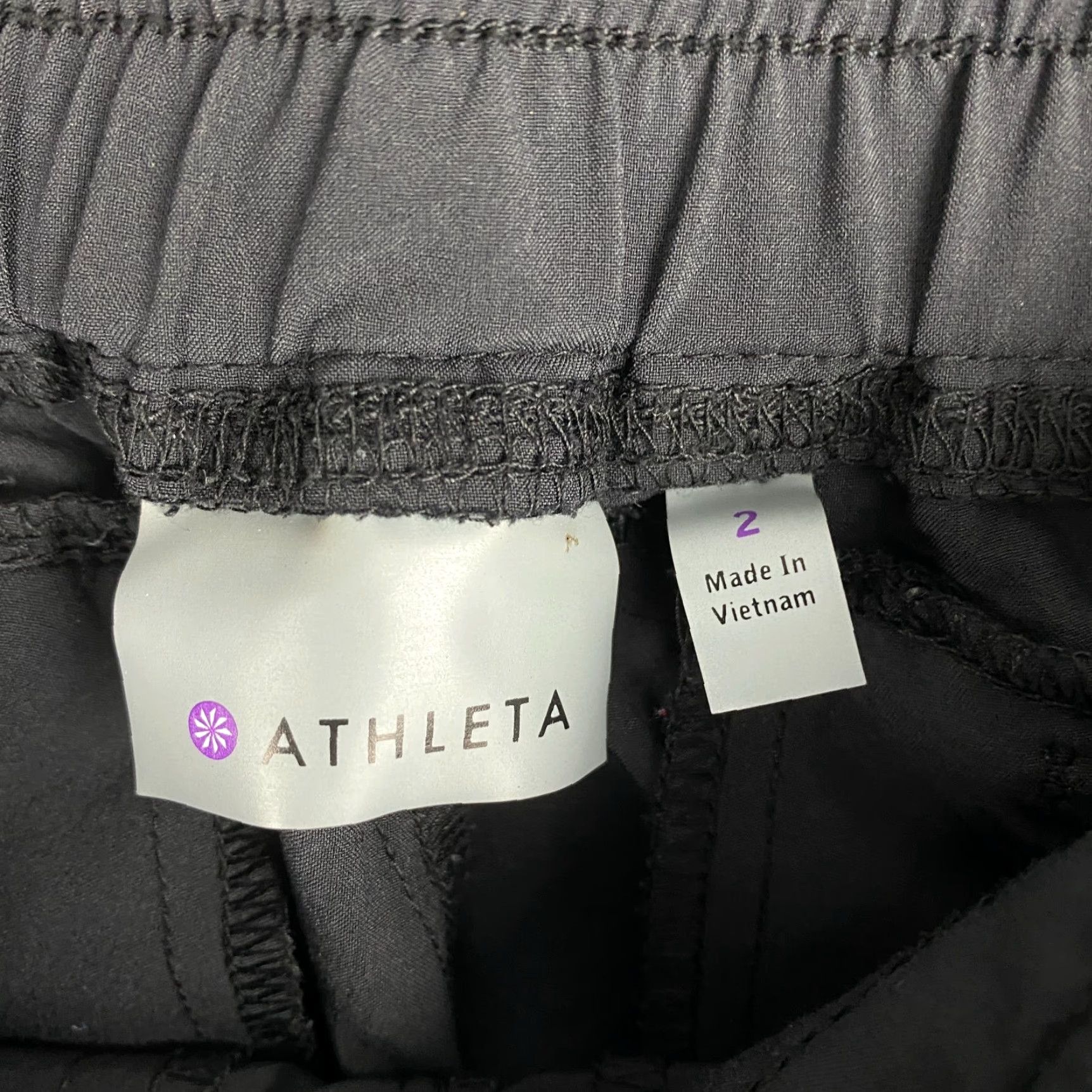 Athleta Womens Athleta La Viva Capri Pants 2 Black Drawstring Elastic Waist Ankle Breathing Comfortable Athletic Track Pants Womens Size 26" / US 2 / IT 38 - 5 Thumbnail