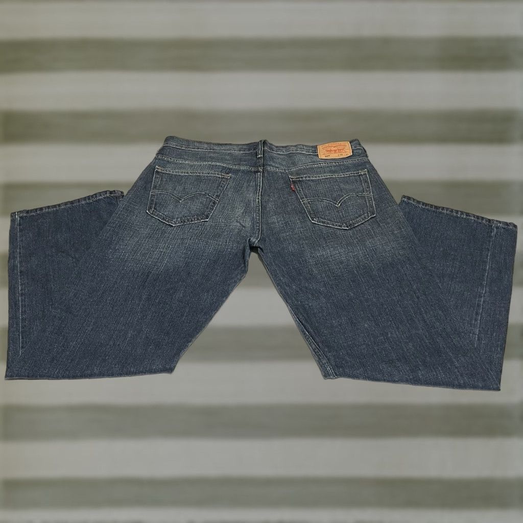 Levi's VINTAGE Levi's 569 Jeans Men's Blue 38x32 Relaxed Straight Denim Pocket Zip 5-Pocket Modern Medium Wash Size US 38 / EU 54 - 1 Thumbnail
