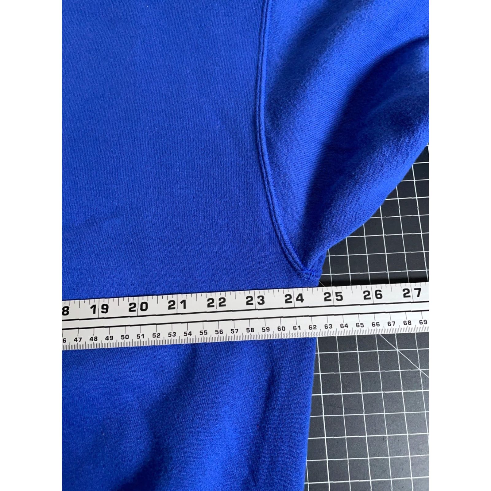 Disney VINTAGE Disney Minnie Mouse Sweatshirt Adult XL Blue Crewneck 90s Cartoon Disney Store Minnie Skirt Womens XL Blue Sweater Pullover Size XL / US 12-14 / IT 48-50 - 5 Thumbnail