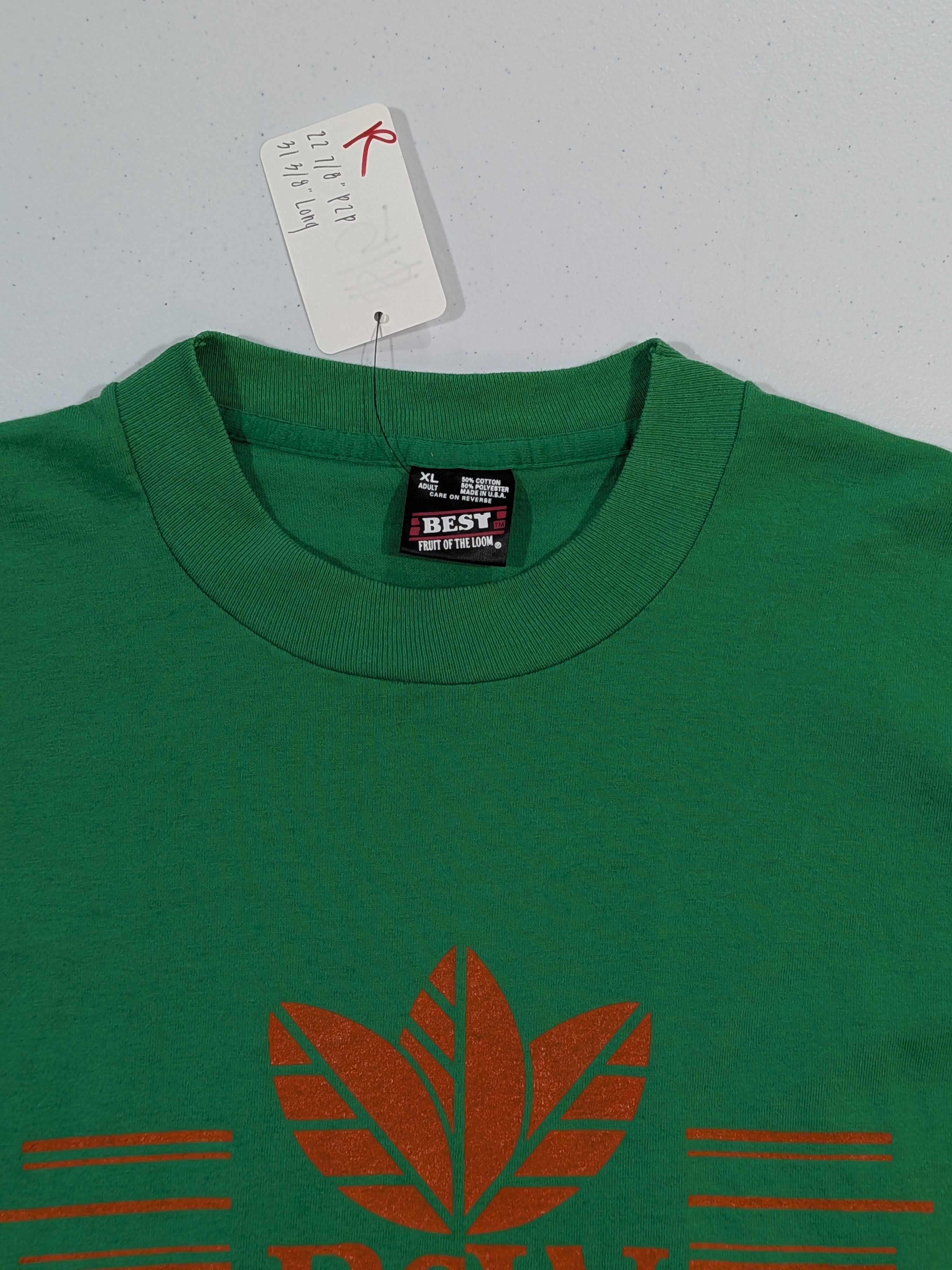 Fruit Of The Loom Vintage "B&W" Single Stitch Graphic Tee Size US XL / EU 56 / 4 - 2 Thumbnail