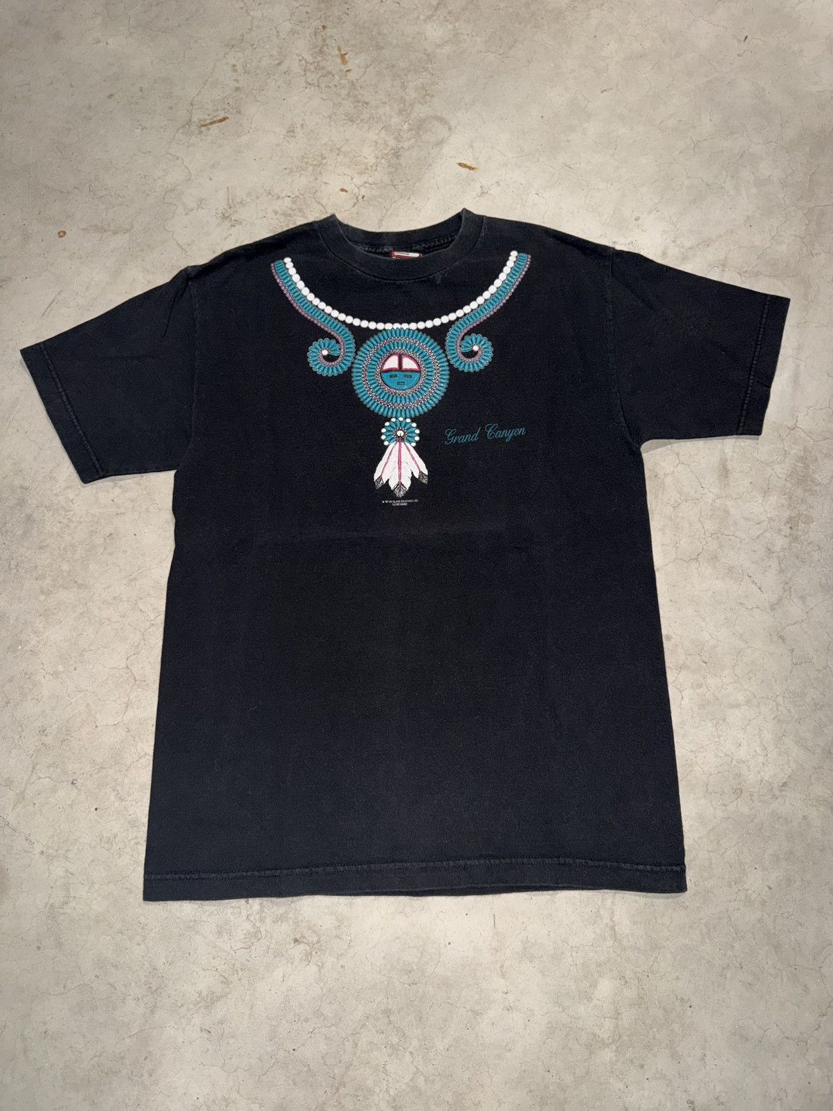 Vintage Vintage 90s Arizona Aztec Grand Canyon Native American Tee Size US M / EU 48-50 / 2 - 1 Thumbnail
