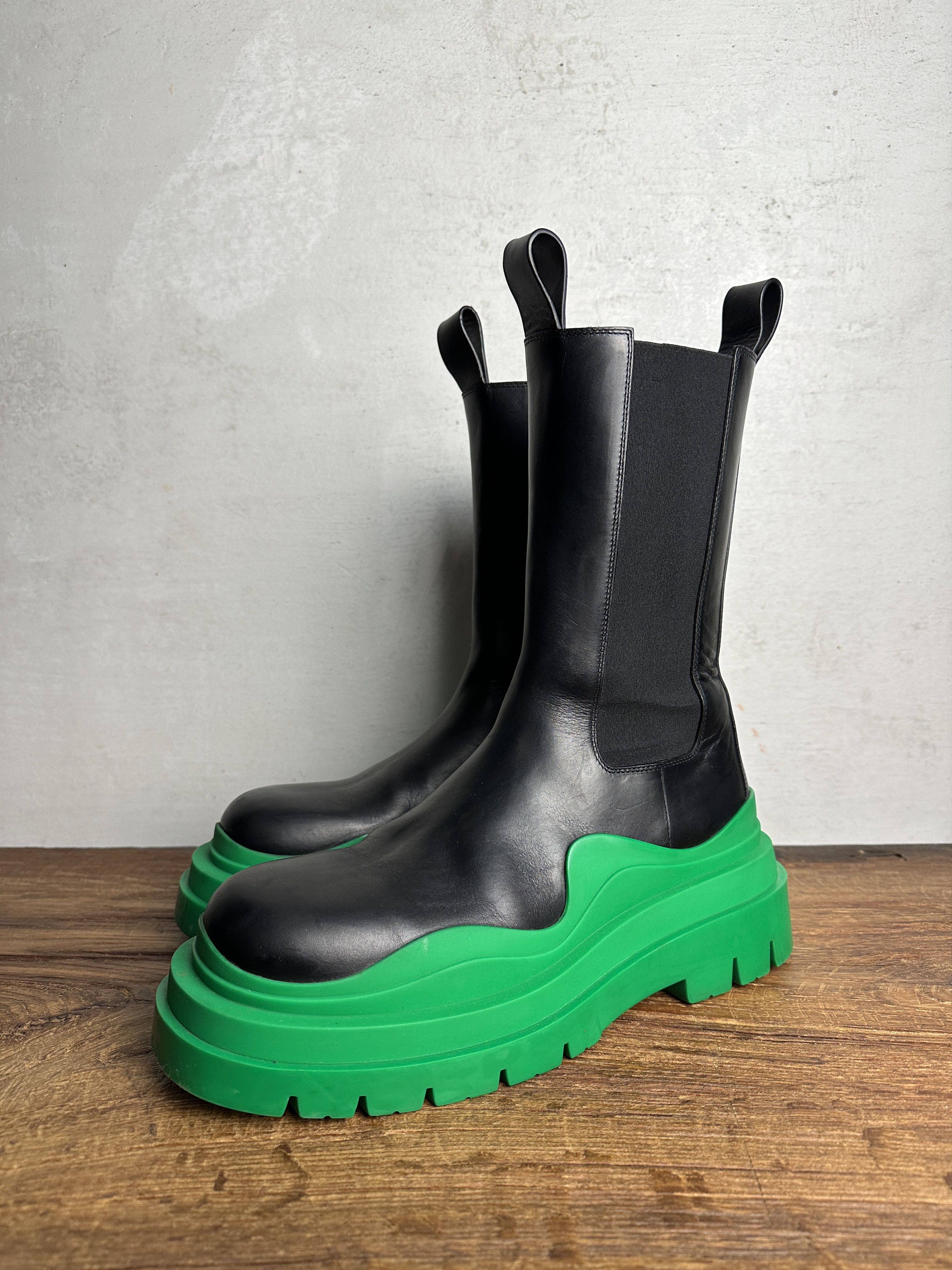 Bottega Veneta Bottega Veneta Chelsea Green Lug Boots Size US 10 / IT 40 - 1 Thumbnail