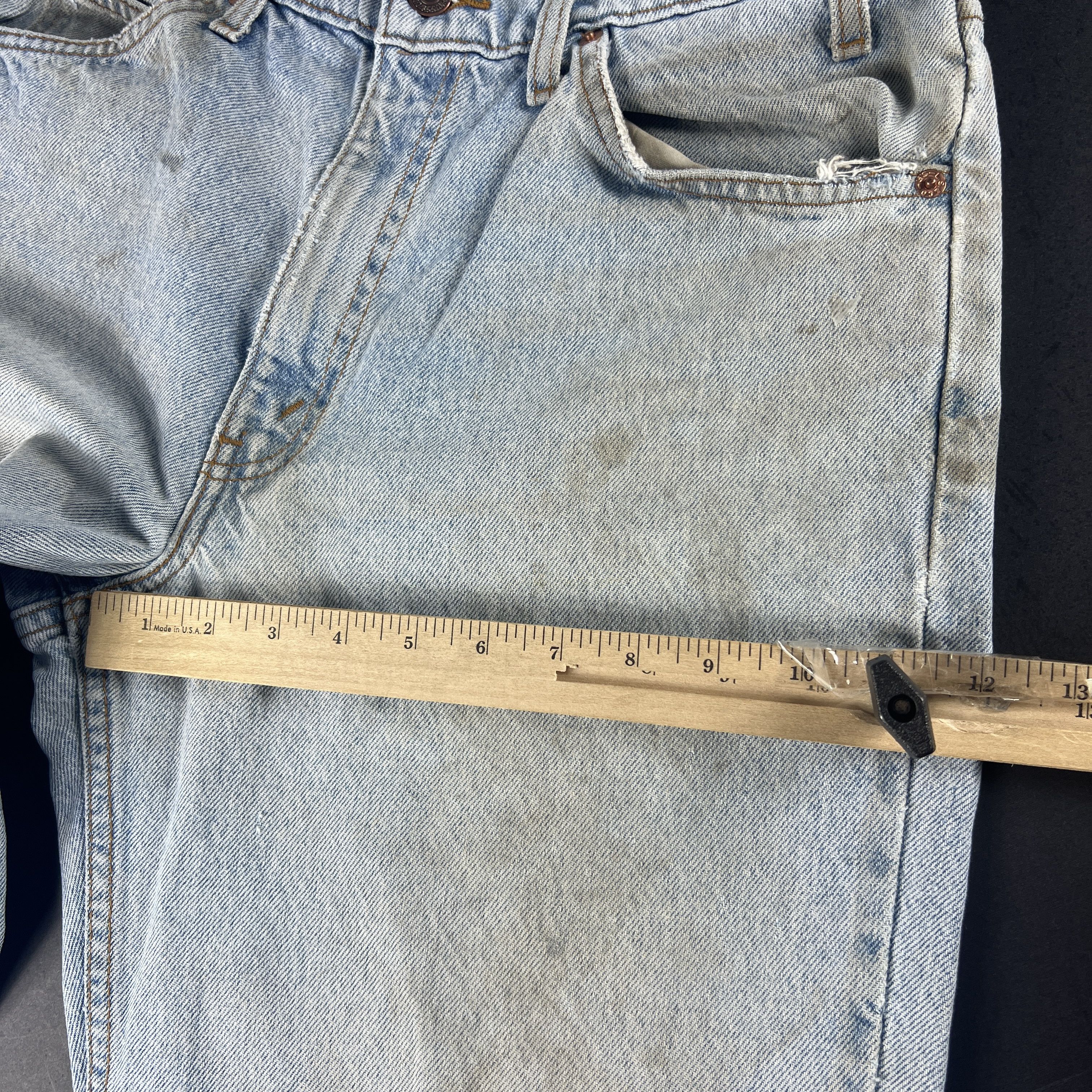 Levi's VTG Levi's Jeans 550 Relaxed Blue Thrashed Denim Orange Tab Size US 33 - 20 Thumbnail