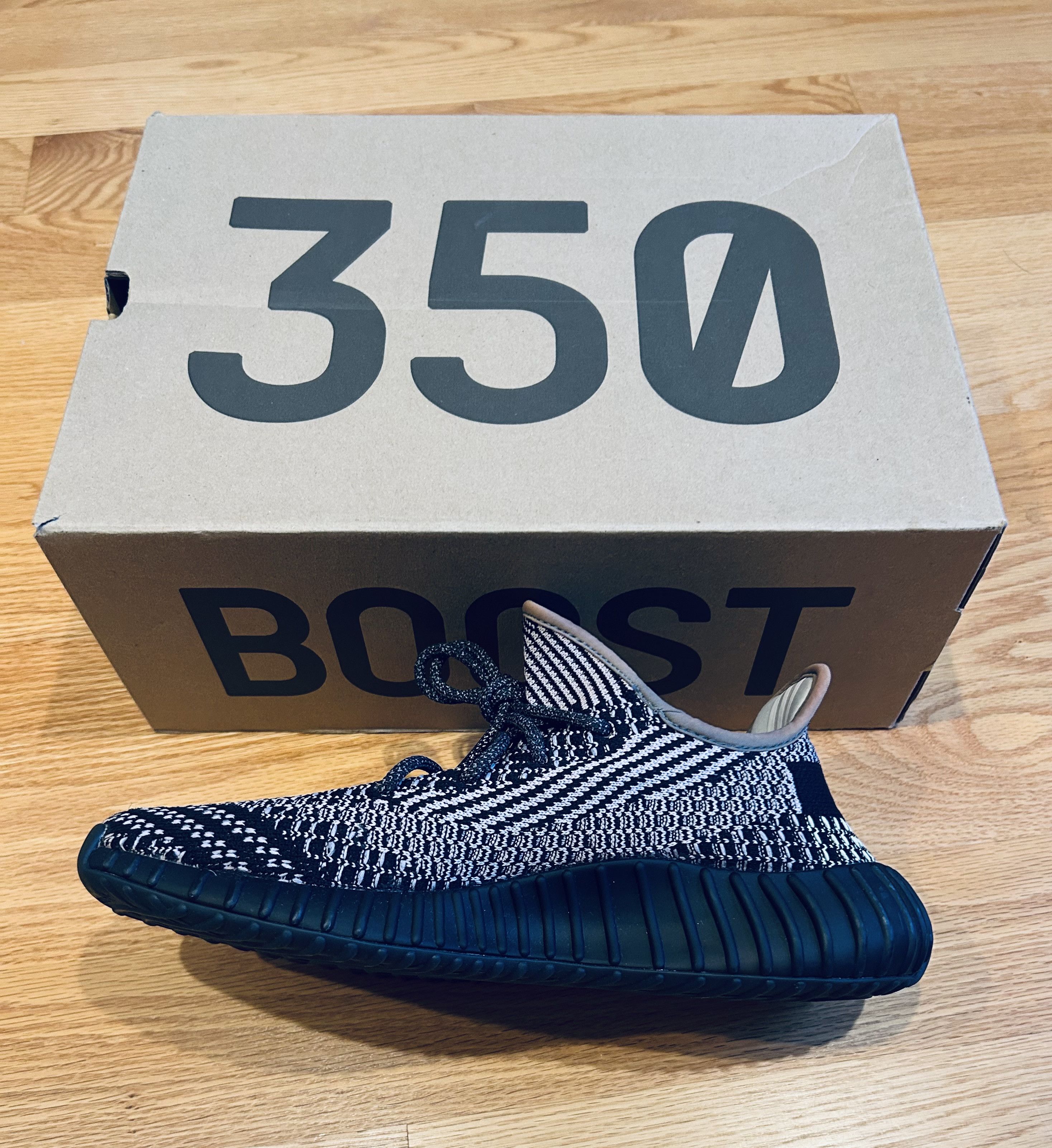 Yeezy Yeezy 350 Yecheil Size US 9 / EU 42 - 4 Thumbnail