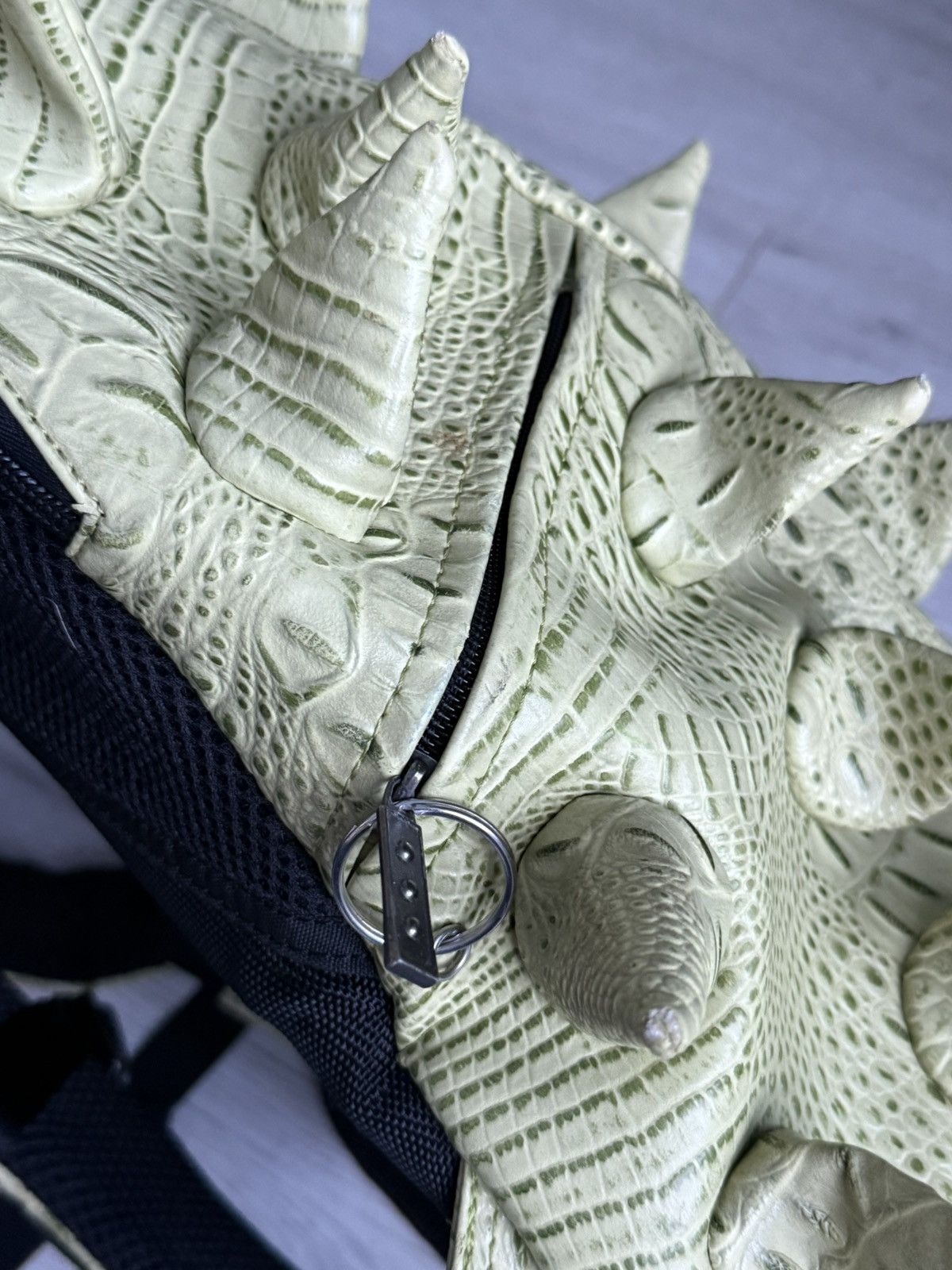 Hypebeast Mad Pax dragon spike backpack Size 34 - 8 Thumbnail