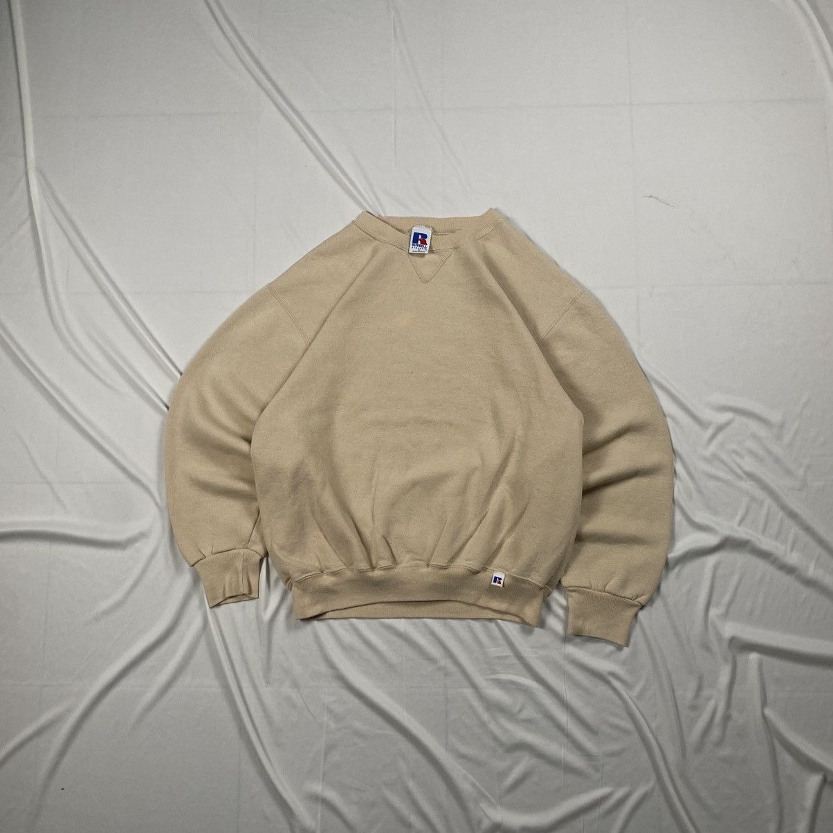 Russell Athletic Vintage y2k Russell Beige Blank Boxy Crewneck Size US M / EU 48-50 / 2 - 1 Thumbnail